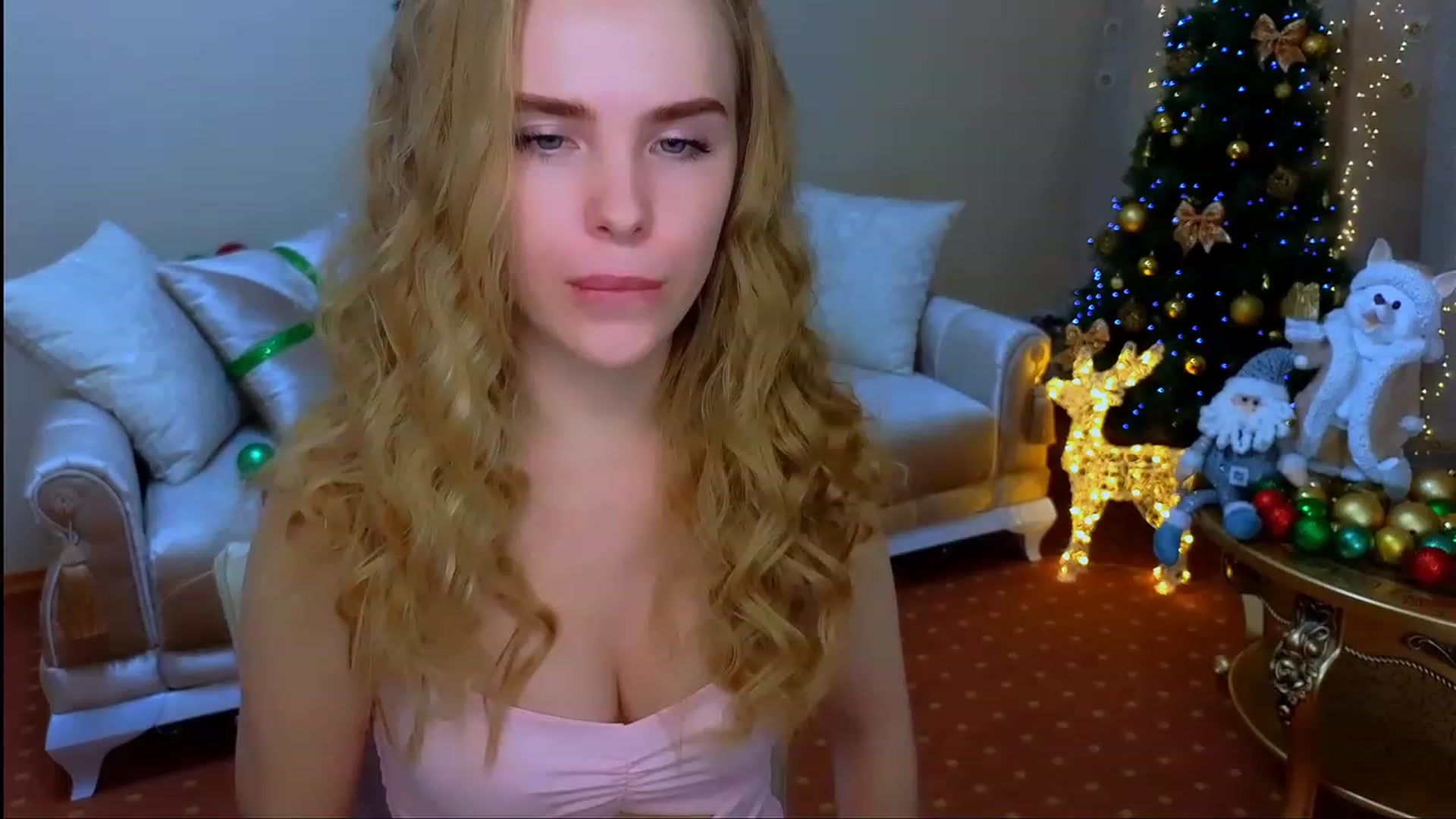 Gallery image thumbnail from ShowMeTheWay's myfreecams stream on, 12/10/2023, 11:53 image 4 of 20