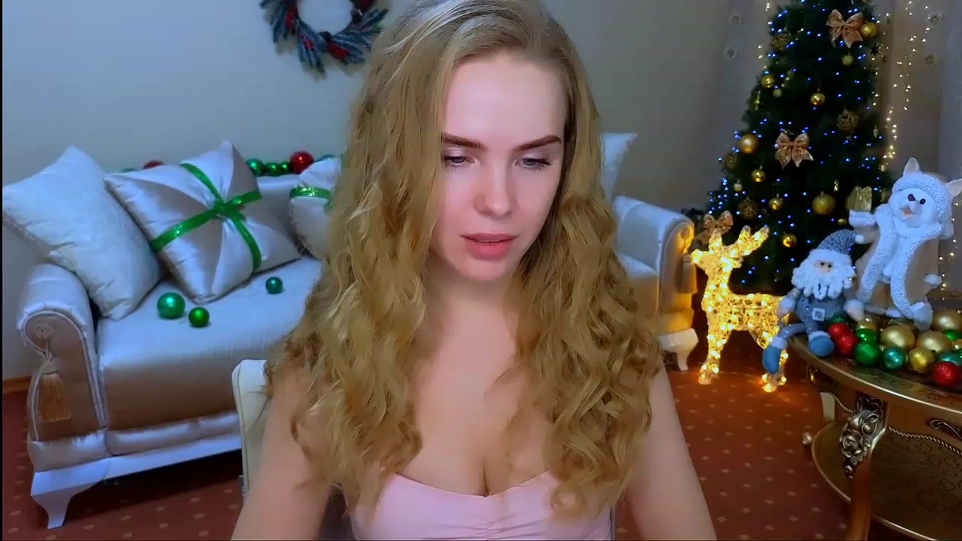 Gallery image thumbnail from ShowMeTheWay's myfreecams stream on, 12/10/2023, 11:53 image 19 of 20