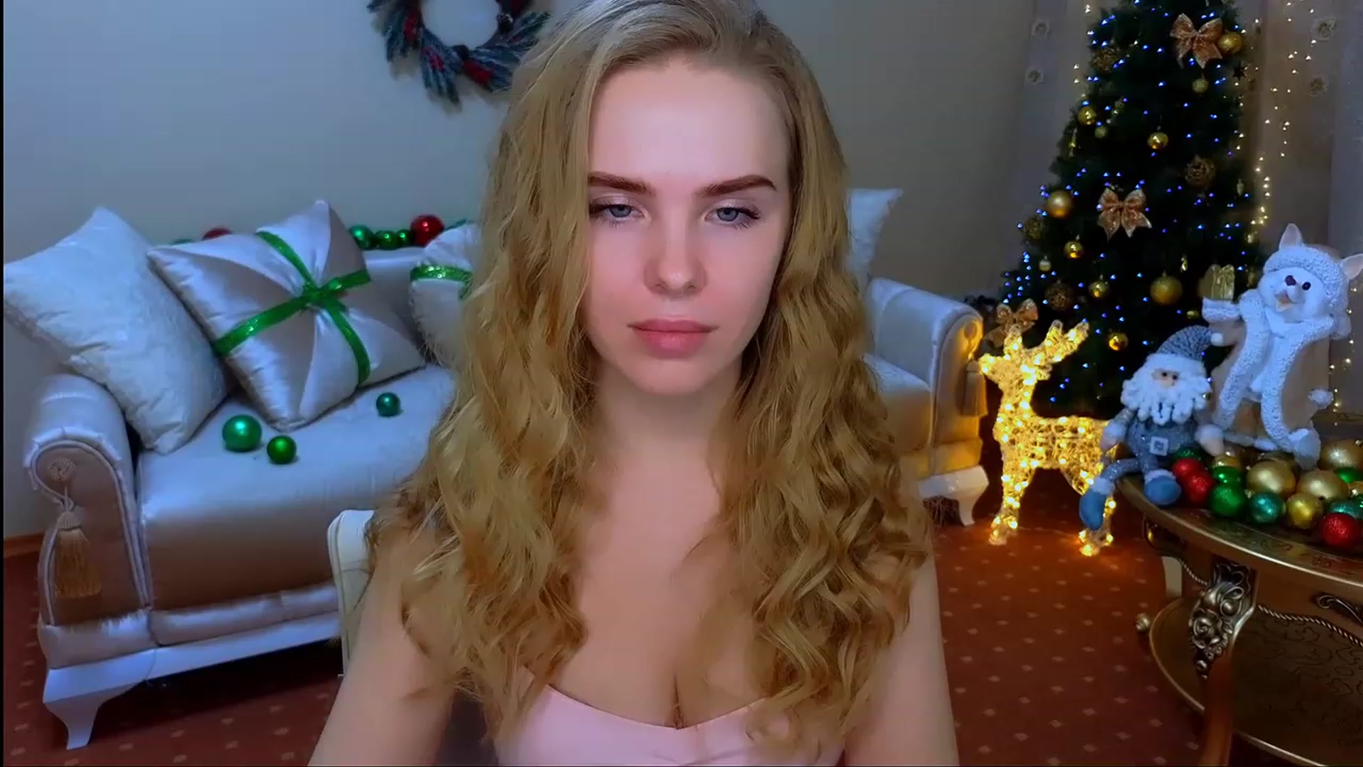 Gallery image thumbnail from ShowMeTheWay's myfreecams stream on, 12/10/2023, 11:53 image 18 of 20
