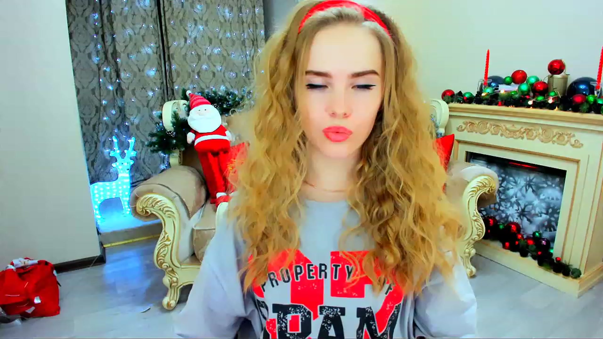 Gallery image thumbnail from ShowMeTheWay's myfreecams stream on, 12/15/2023, 13:55 image 5 of 20