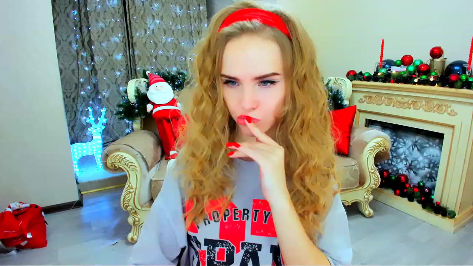 Gallery image thumbnail from ShowMeTheWay's myfreecams stream on, 12/15/2023, 13:55 image 15 of 20