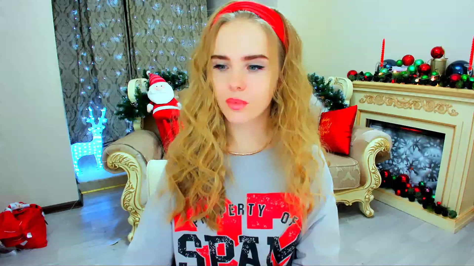Gallery image thumbnail from ShowMeTheWay's myfreecams stream on, 12/15/2023, 16:36 image 16 of 20