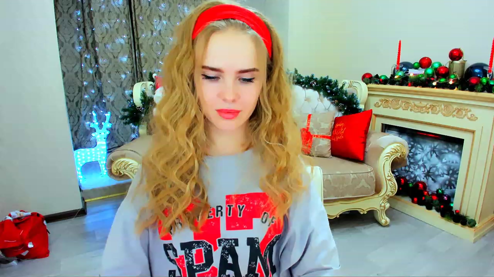 Gallery image thumbnail from ShowMeTheWay's myfreecams stream on, 12/15/2023, 17:23 image 8 of 20