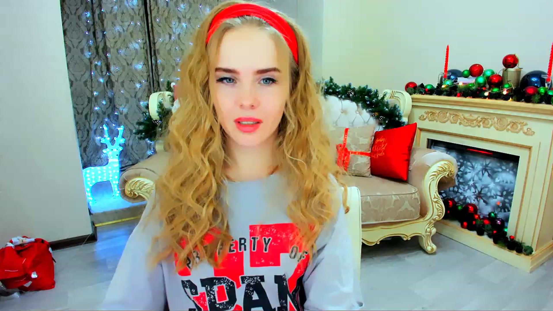 Gallery image thumbnail from ShowMeTheWay's myfreecams stream on, 12/15/2023, 17:23 image 10 of 20