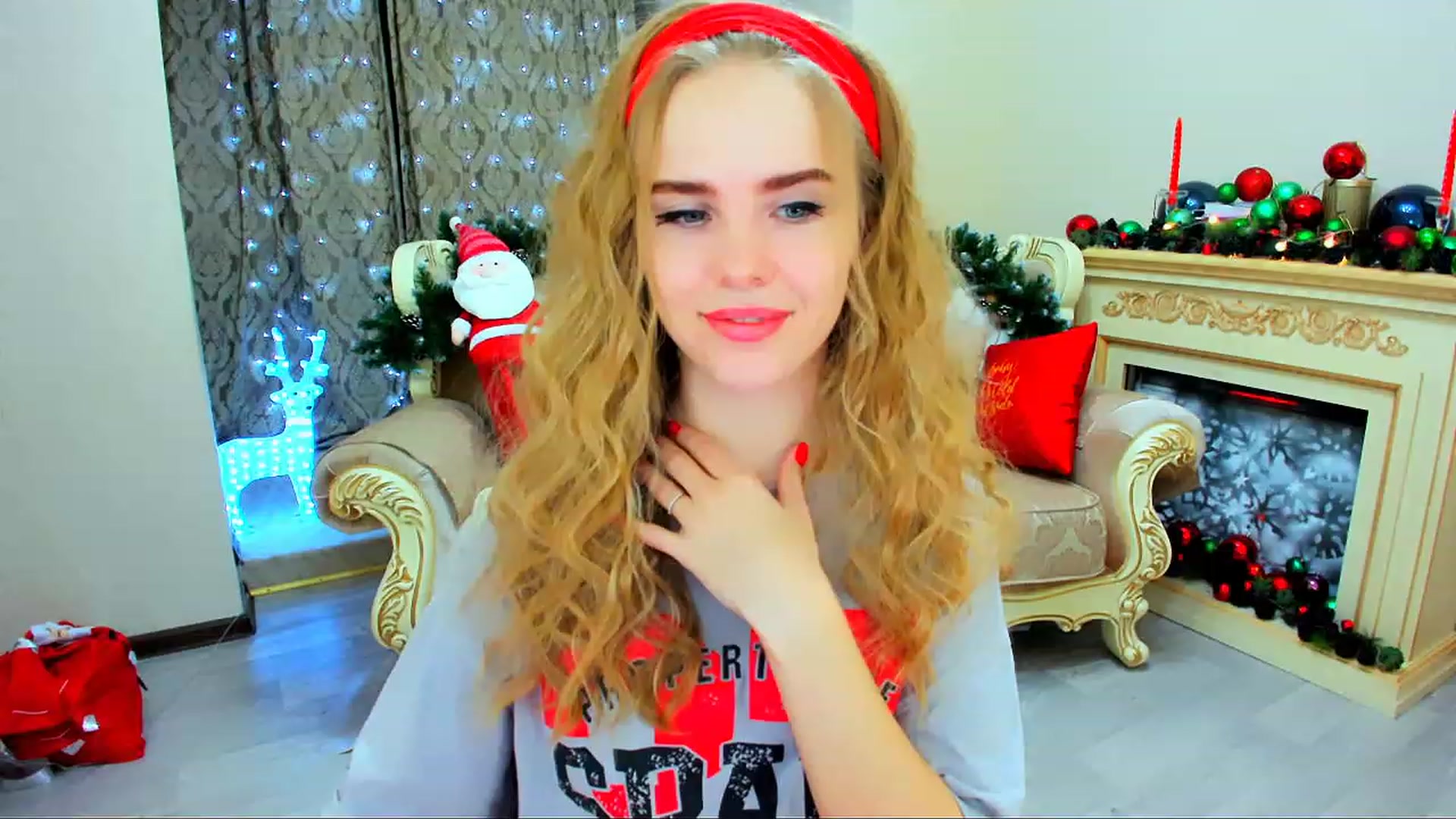 Gallery image thumbnail from ShowMeTheWay's myfreecams stream on, 12/15/2023, 17:23 image 18 of 20