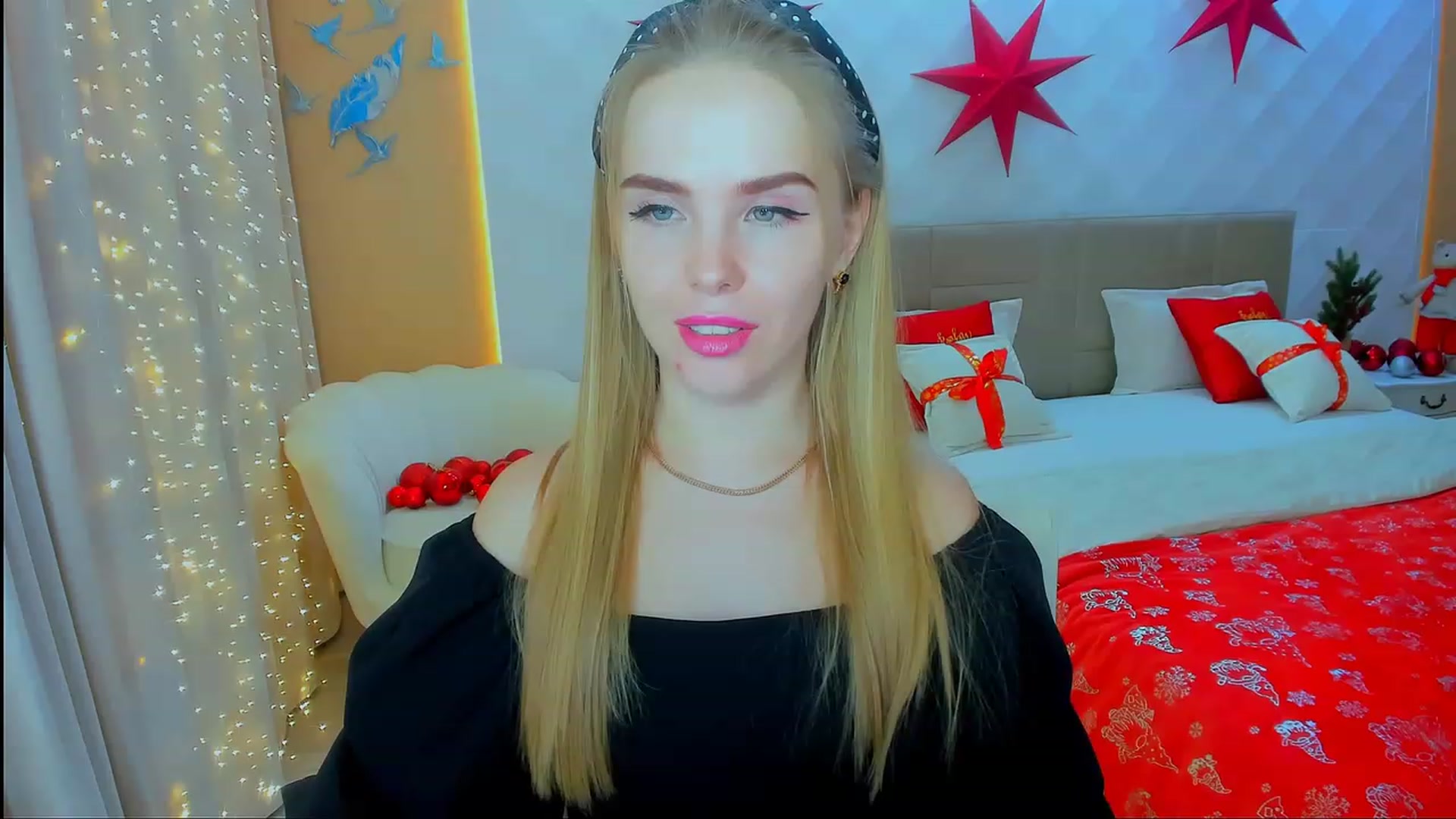 Gallery image thumbnail from ShowMeTheWay's myfreecams stream on, 12/17/2023, 13:46 image 6 of 20