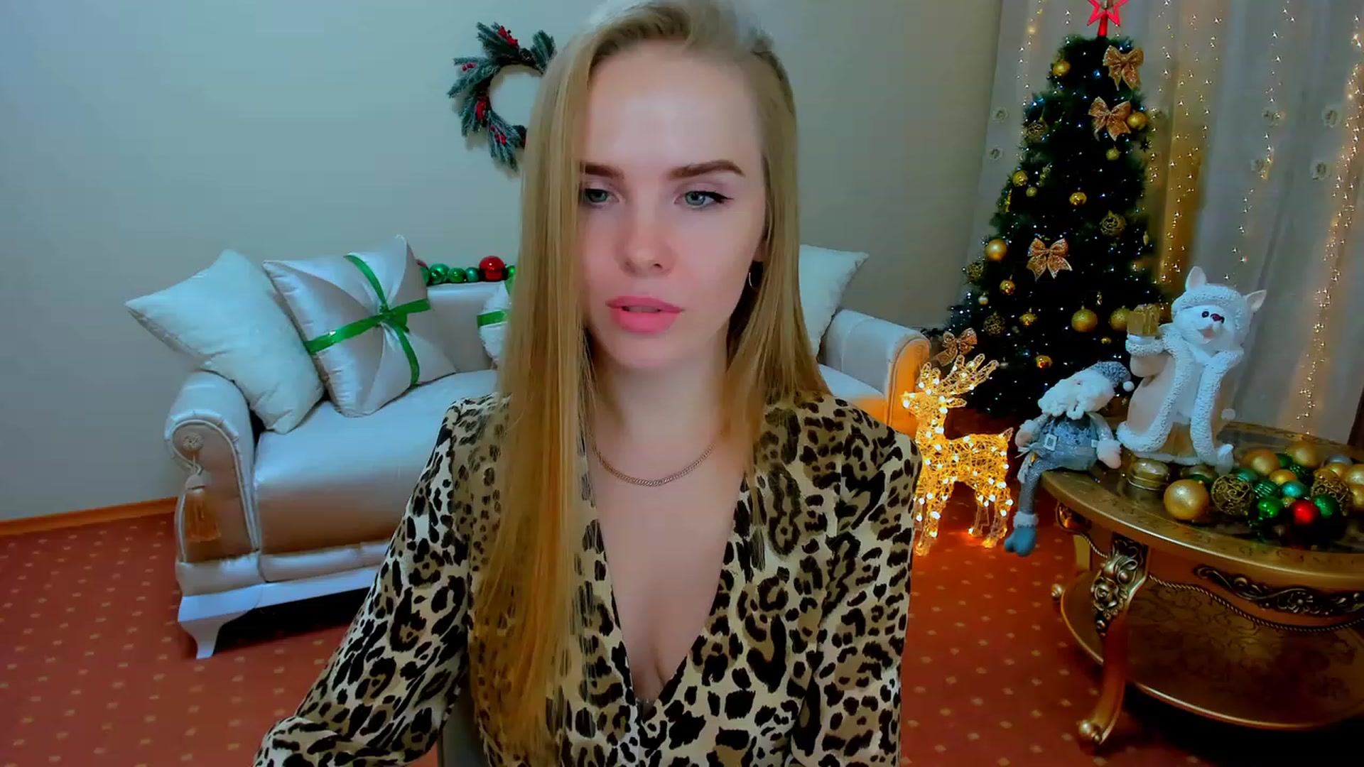 Gallery image thumbnail from ShowMeTheWay's myfreecams stream on, 12/21/2023, 15:56 image 16 of 20
