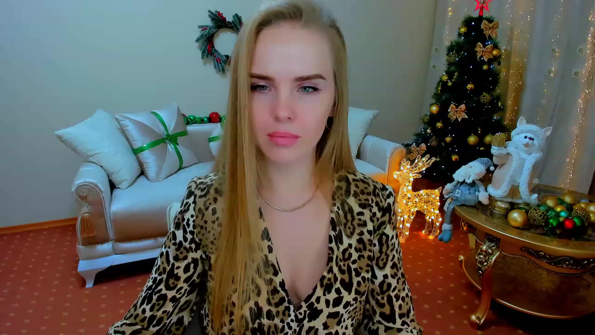 Gallery image thumbnail from ShowMeTheWay's myfreecams stream on, 12/21/2023, 15:56 image 2 of 20