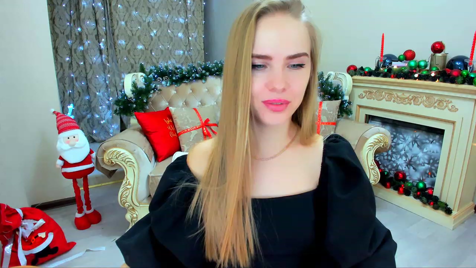 Gallery image thumbnail from ShowMeTheWay's myfreecams stream on, 12/22/2023, 14:09 image 15 of 20