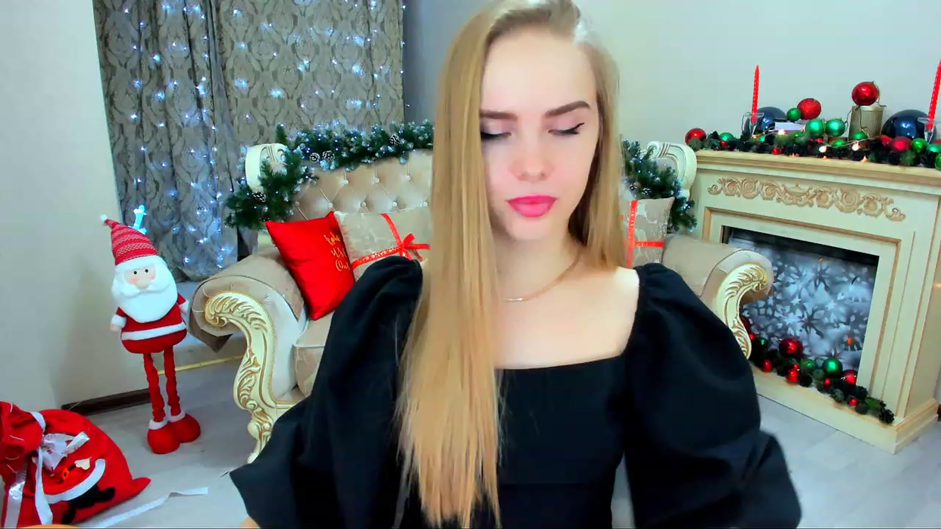 Gallery image thumbnail from ShowMeTheWay's myfreecams stream on, 12/22/2023, 14:09 image 4 of 20