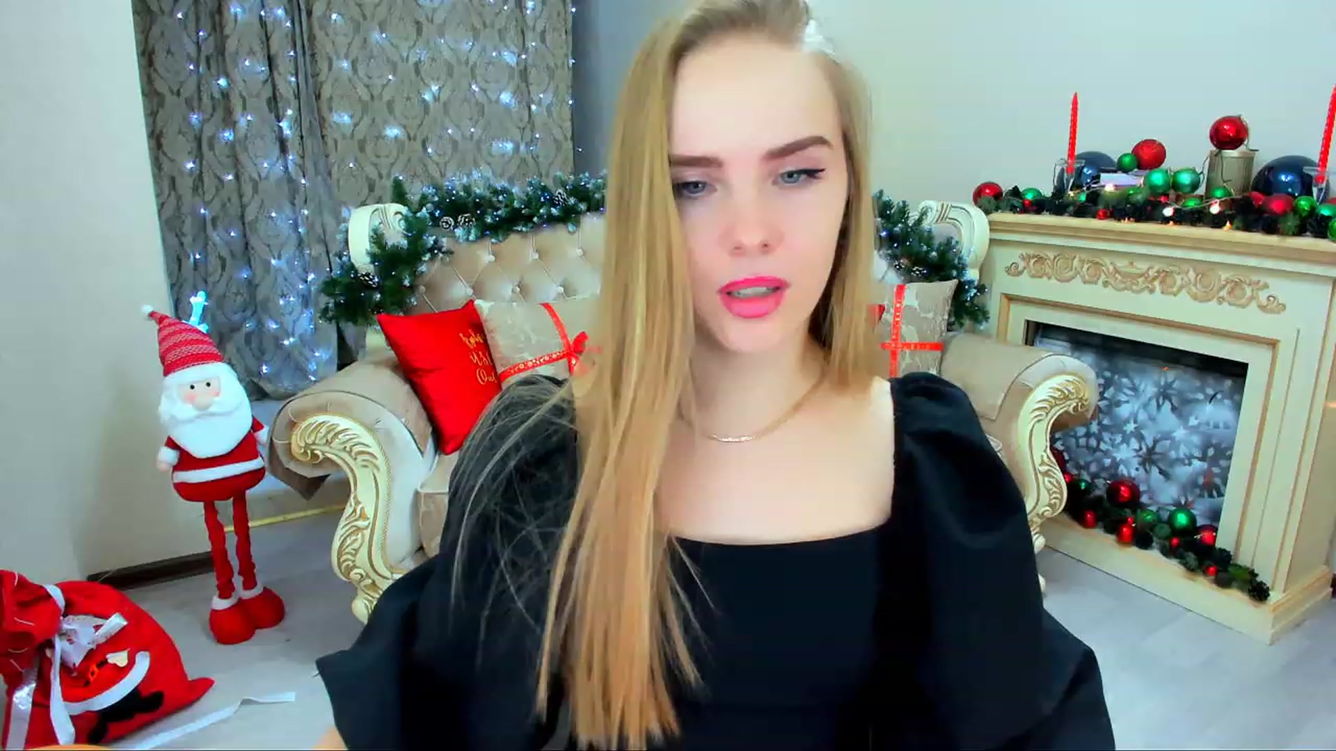 Gallery image thumbnail from ShowMeTheWay's myfreecams stream on, 12/22/2023, 14:09 image 8 of 20