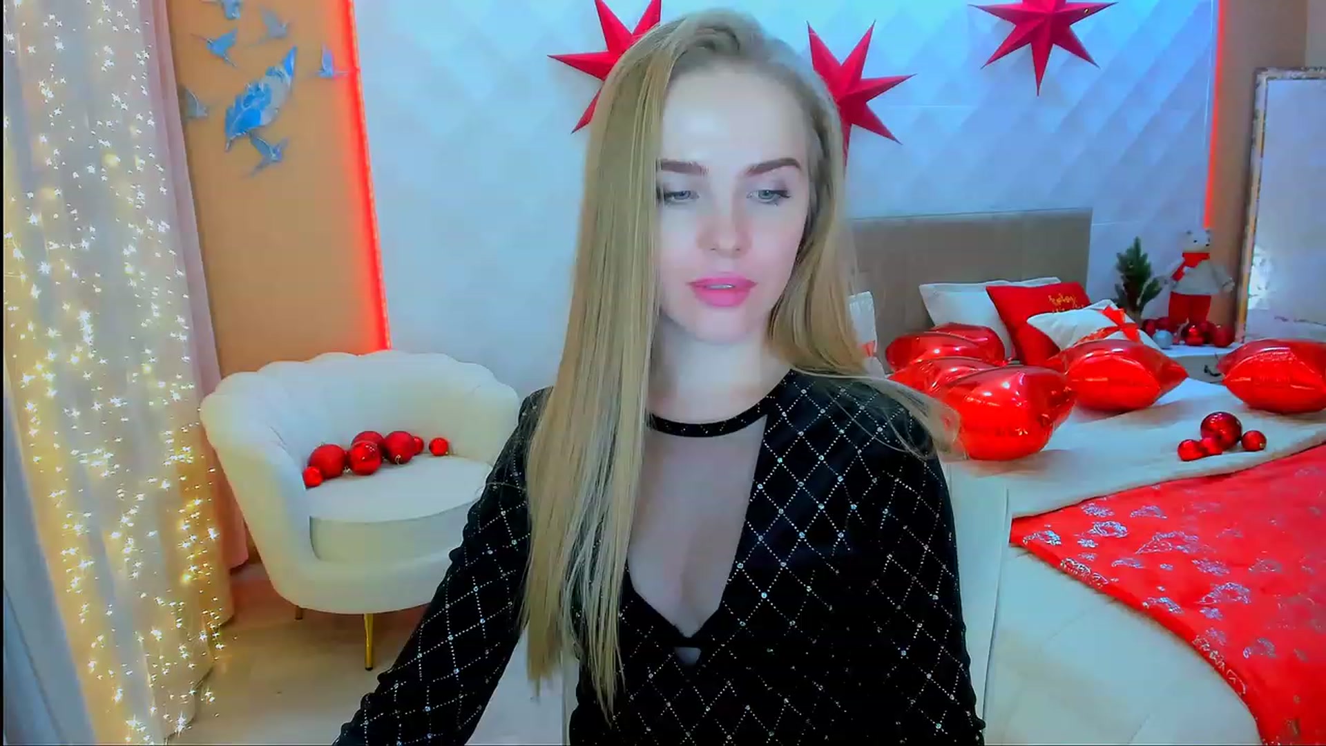 Gallery image thumbnail from ShowMeTheWay's myfreecams stream on, 12/24/2023, 10:58 image 7 of 20