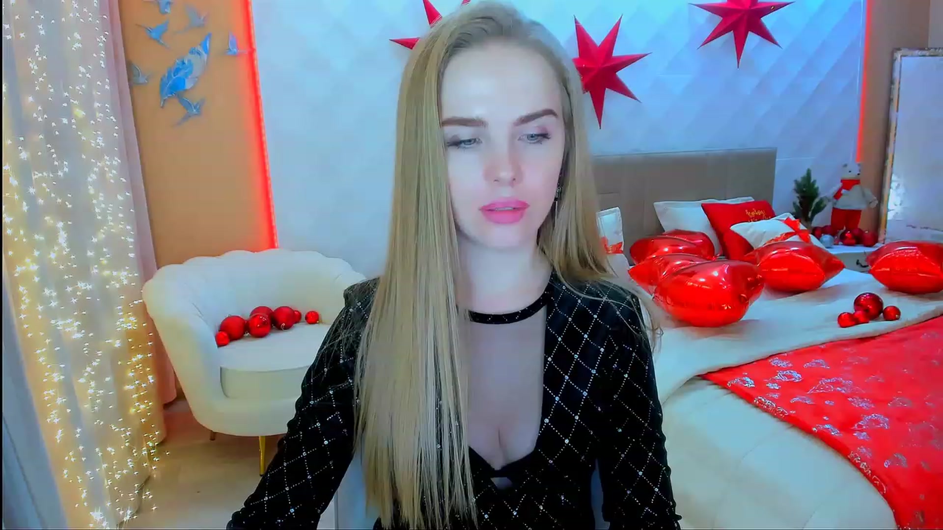 Gallery image thumbnail from ShowMeTheWay's myfreecams stream on, 12/24/2023, 10:58 image 19 of 20