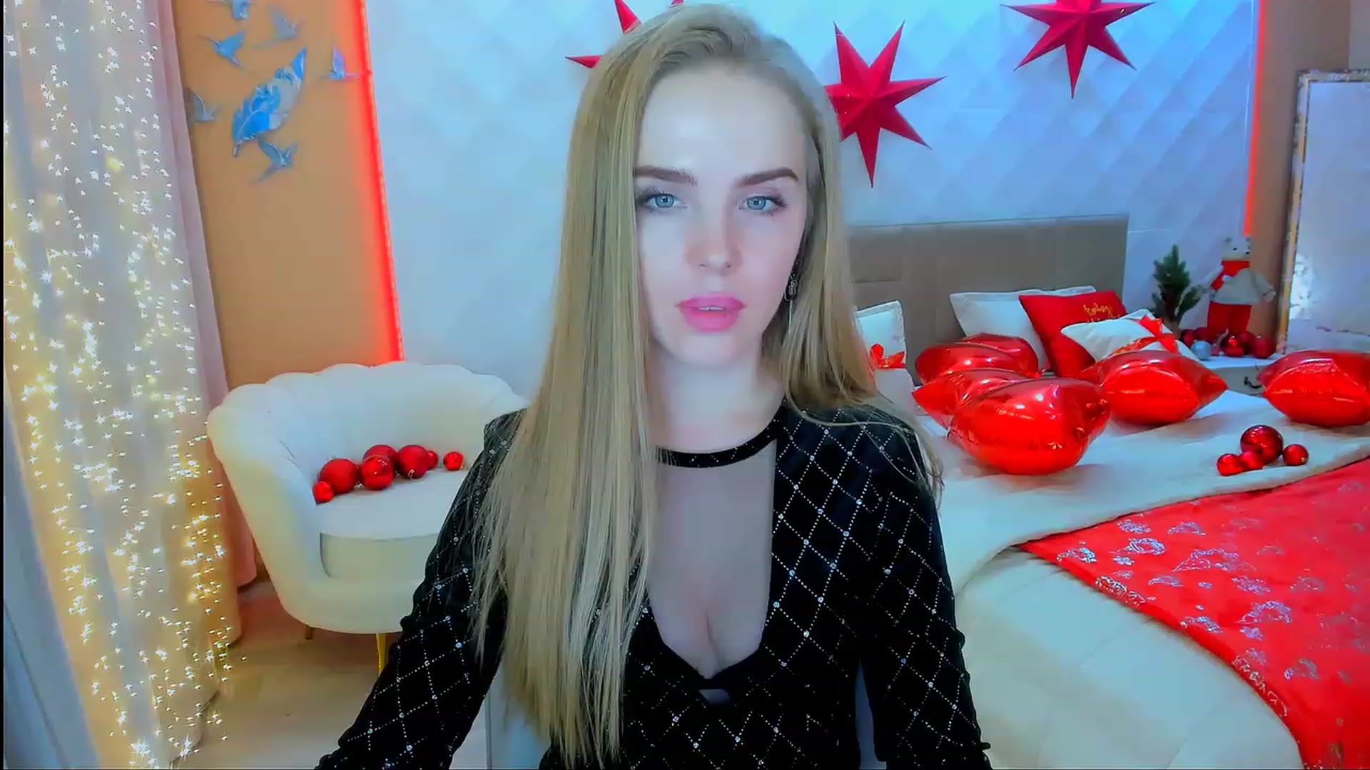 Gallery image thumbnail from ShowMeTheWay's myfreecams stream on, 12/24/2023, 10:58 image 17 of 20