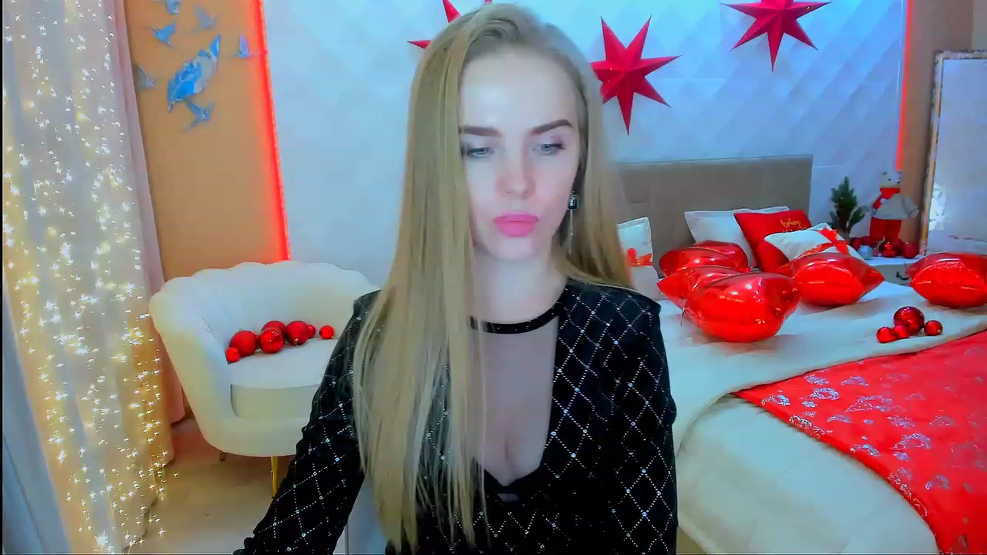 Gallery image thumbnail from ShowMeTheWay's myfreecams stream on, 12/24/2023, 10:58 image 5 of 20