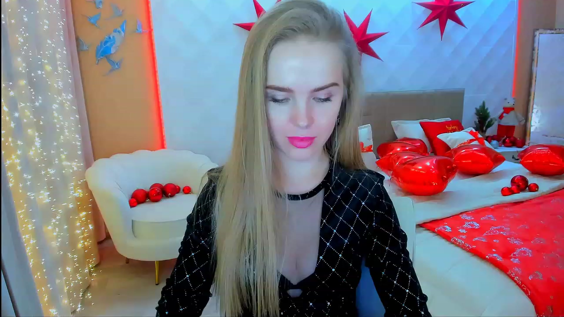 Gallery image thumbnail from ShowMeTheWay's myfreecams stream on, 12/24/2023, 12:33 image 15 of 20