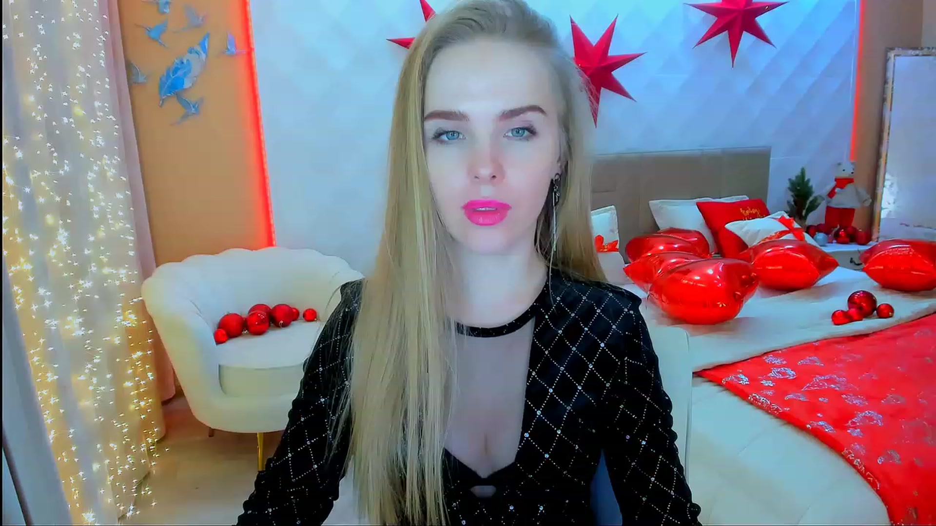 Gallery image thumbnail from ShowMeTheWay's myfreecams stream on, 12/24/2023, 12:33 image 10 of 20