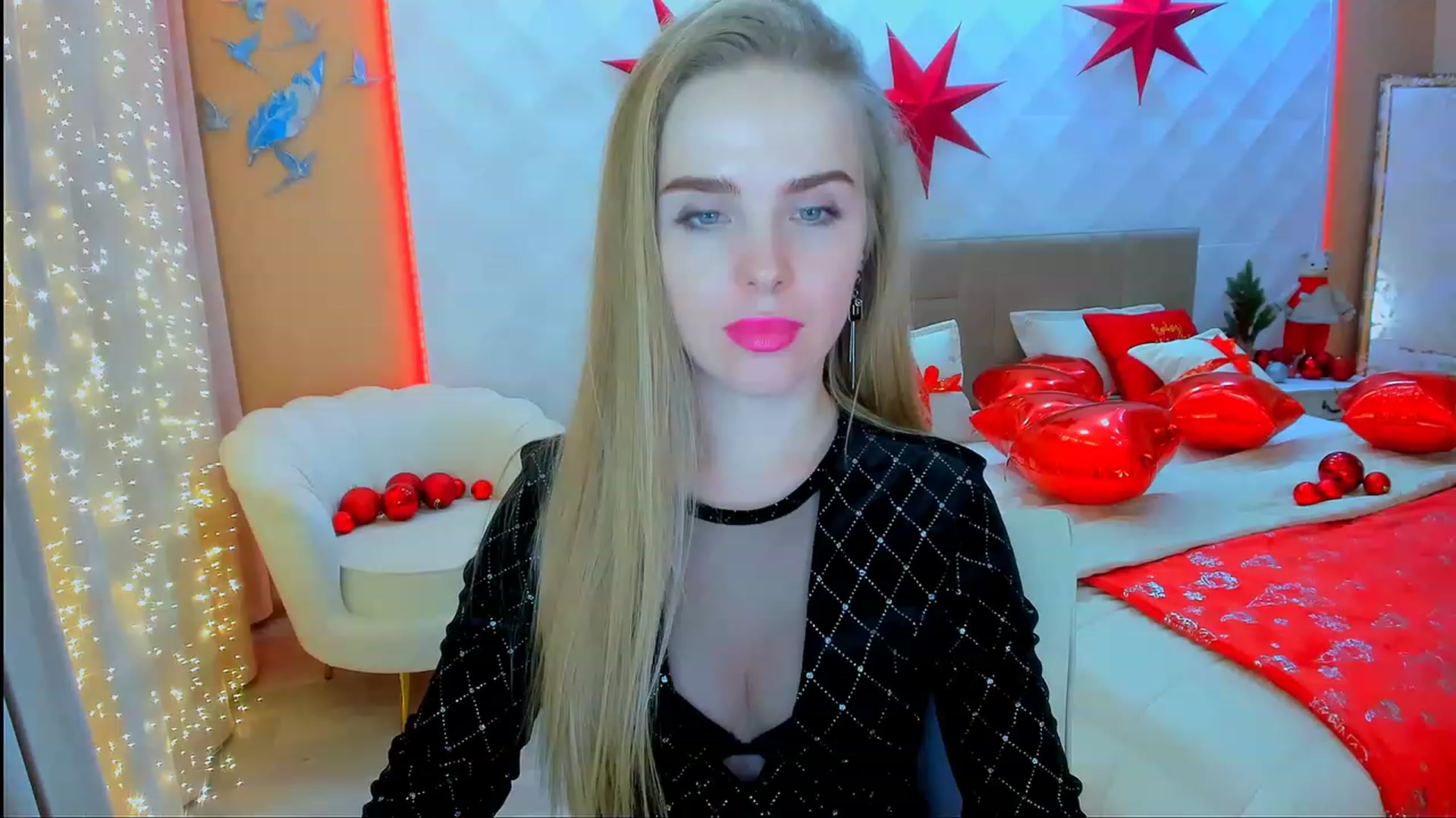 Gallery image thumbnail from ShowMeTheWay's myfreecams stream on, 12/24/2023, 12:33 image 8 of 20