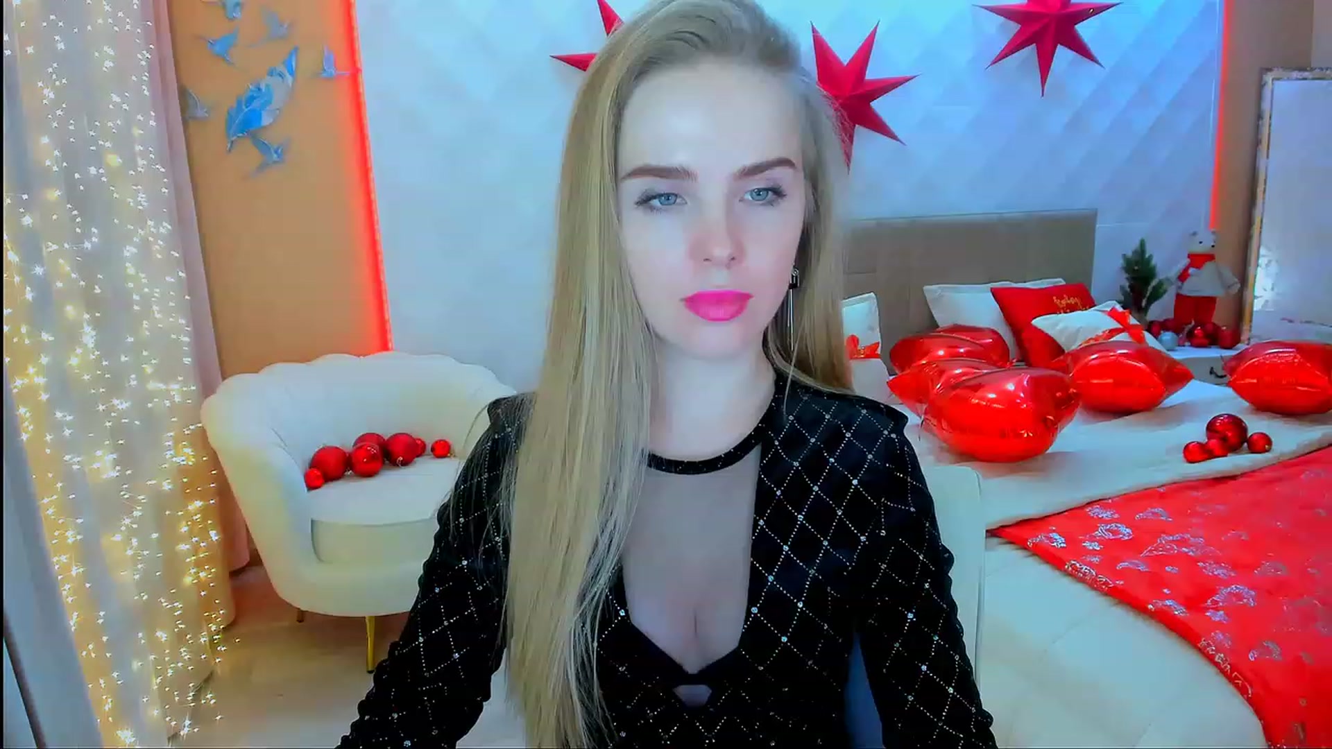 Gallery image thumbnail from ShowMeTheWay's myfreecams stream on, 12/24/2023, 12:33 image 7 of 20