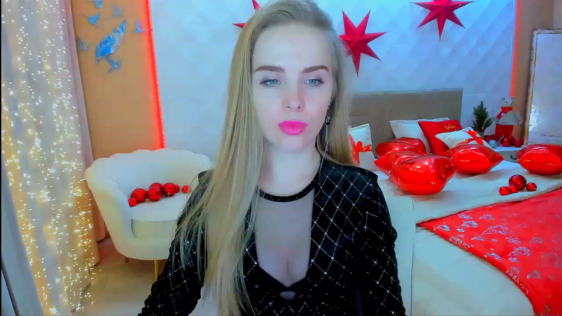 Gallery image thumbnail from ShowMeTheWay's myfreecams stream on, 12/24/2023, 12:33 image 4 of 20