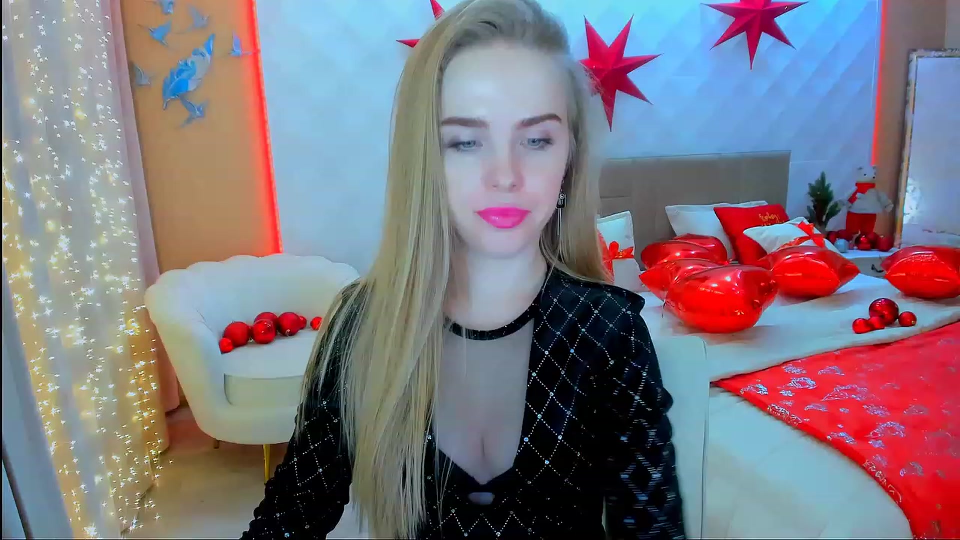 Gallery image thumbnail from ShowMeTheWay's myfreecams stream on, 12/24/2023, 12:33 image 2 of 20