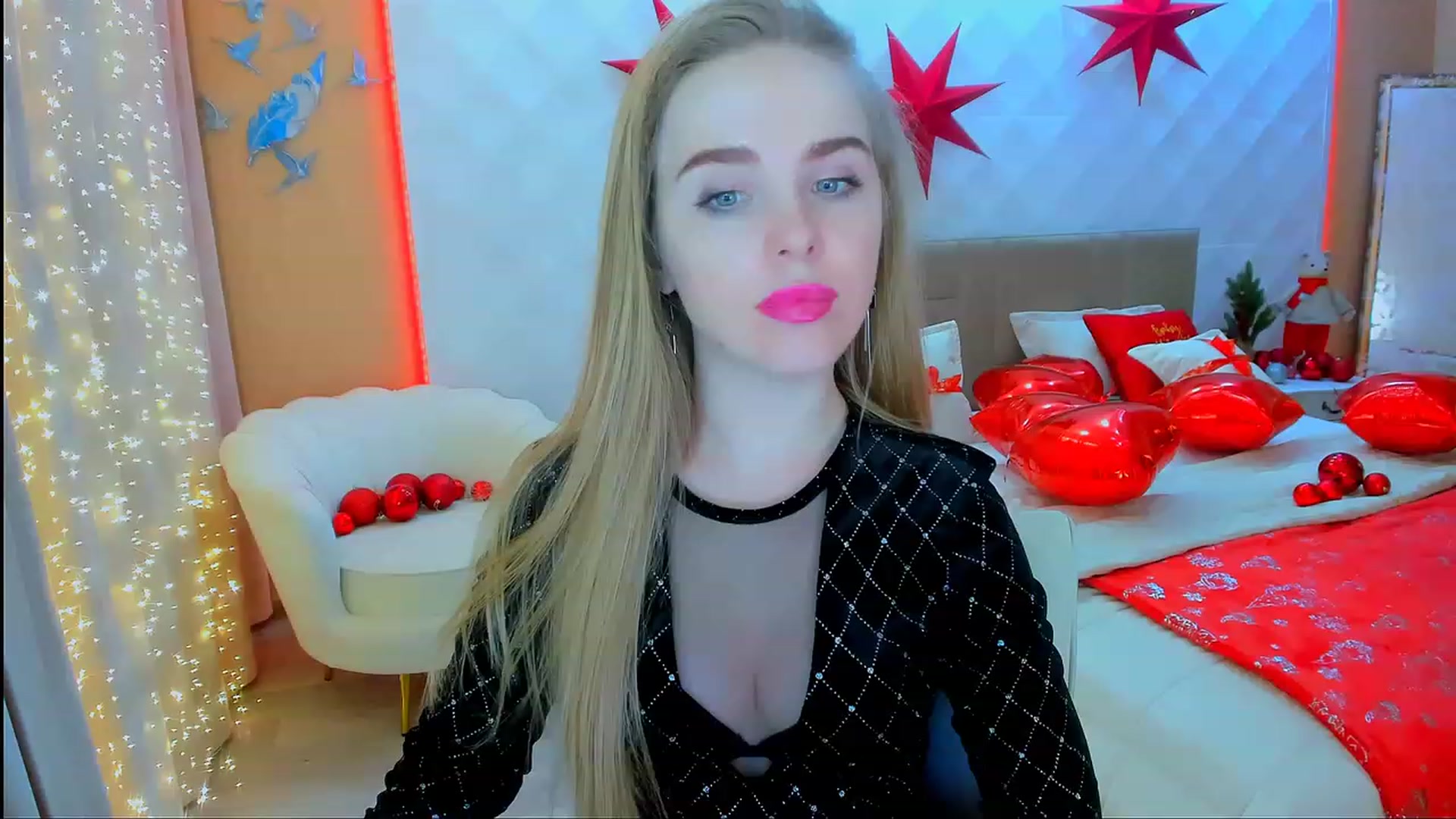 Gallery image thumbnail from ShowMeTheWay's myfreecams stream on, 12/24/2023, 12:33 image 3 of 20