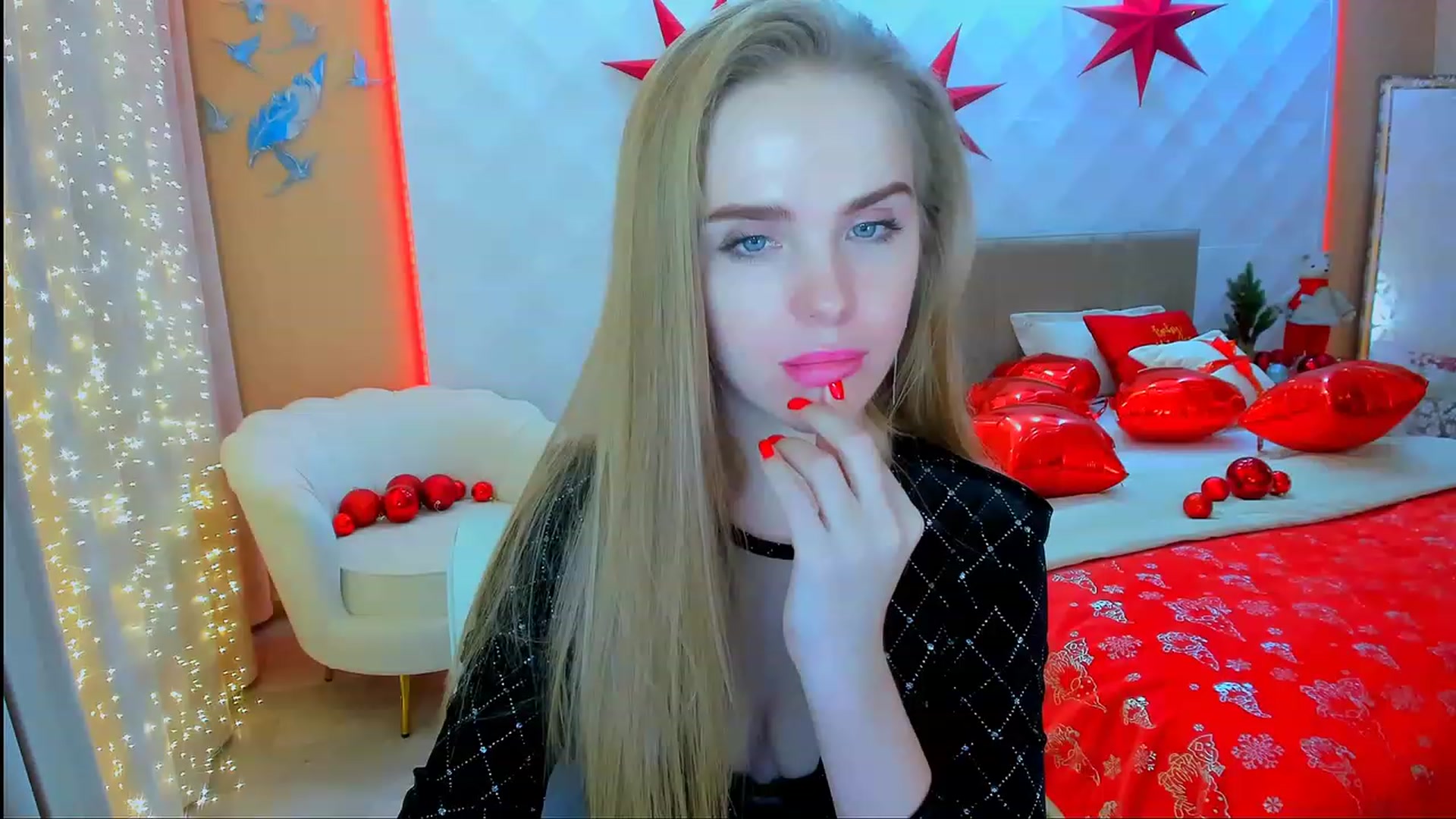 Gallery image thumbnail from ShowMeTheWay's myfreecams stream on, 12/24/2023, 13:31 image 20 of 20