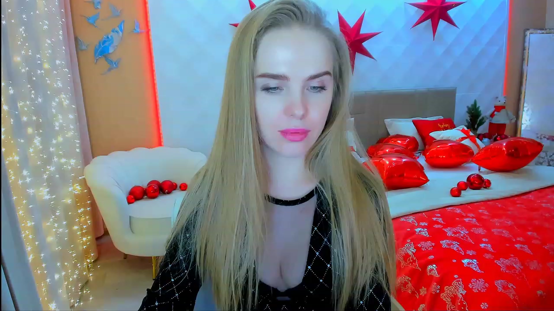 Gallery image thumbnail from ShowMeTheWay's myfreecams stream on, 12/24/2023, 13:31 image 11 of 20