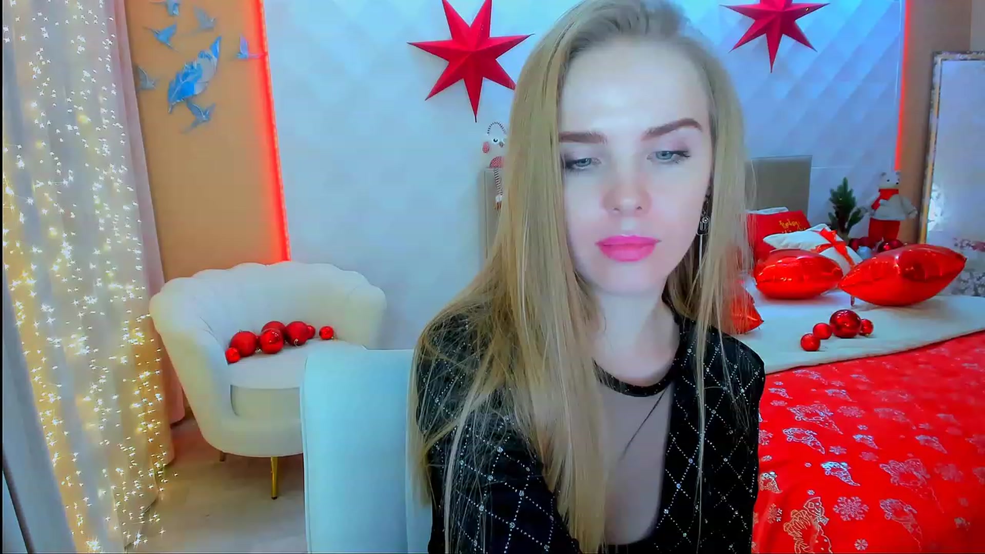 Gallery image thumbnail from ShowMeTheWay's myfreecams stream on, 12/24/2023, 13:31 image 5 of 20