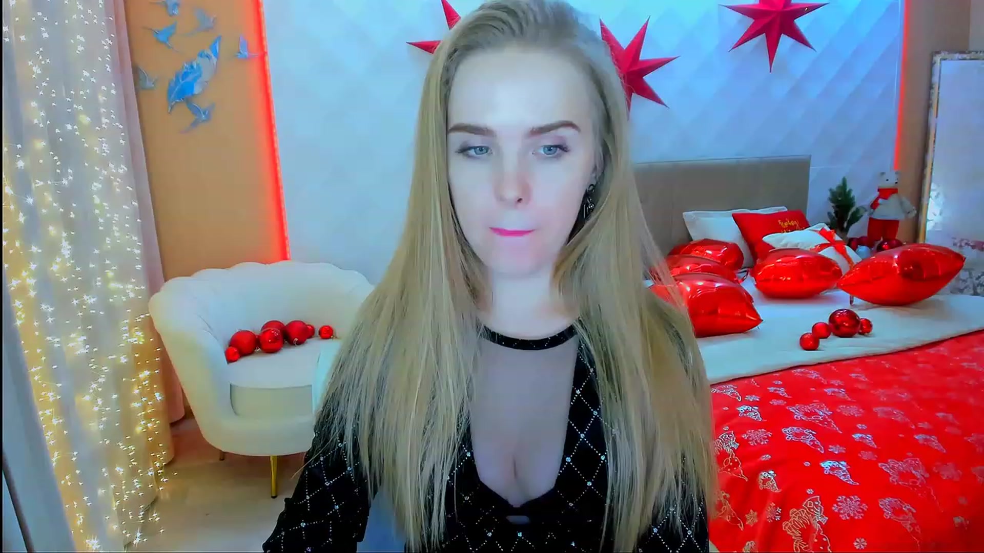 Gallery image thumbnail from ShowMeTheWay's myfreecams stream on, 12/24/2023, 13:31 image 9 of 20