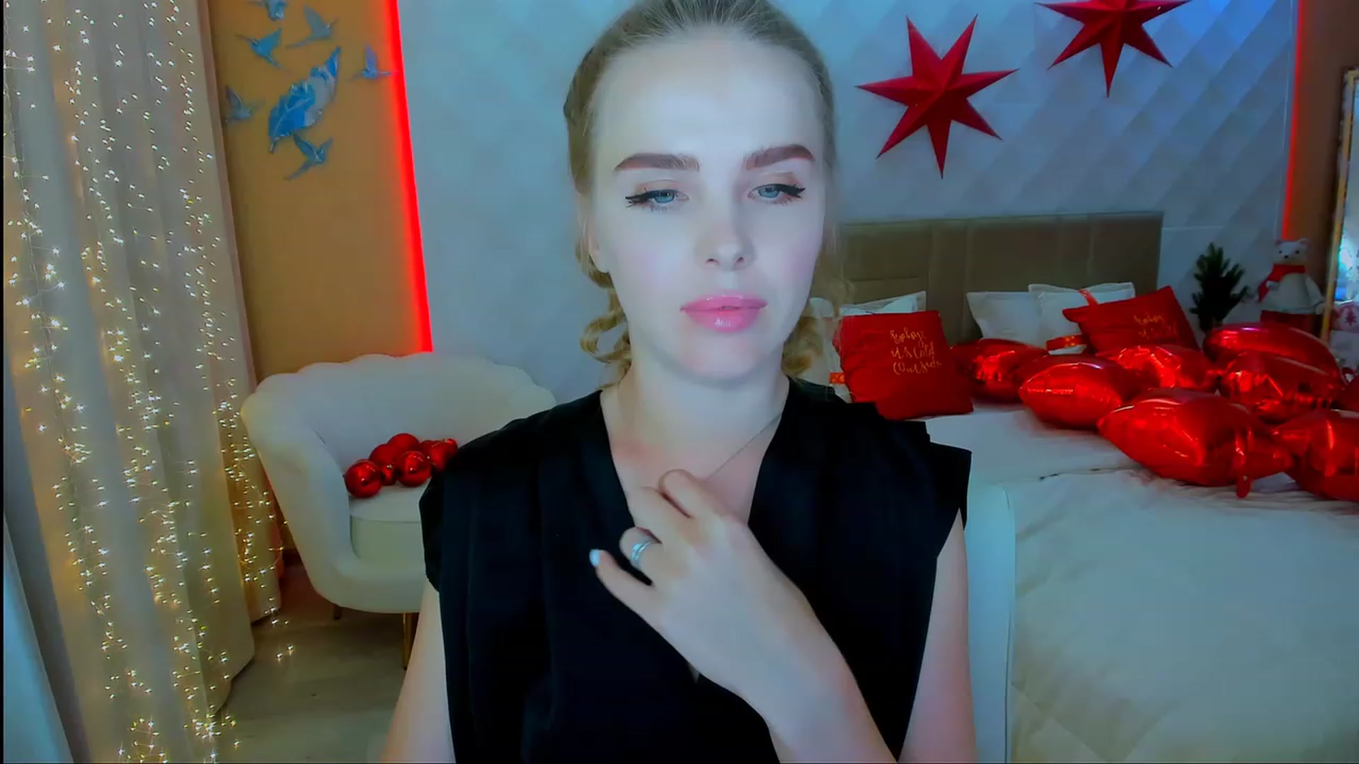 Gallery image thumbnail from ShowMeTheWay's myfreecams stream on, 01/20/2024, 12:38 image 5 of 20