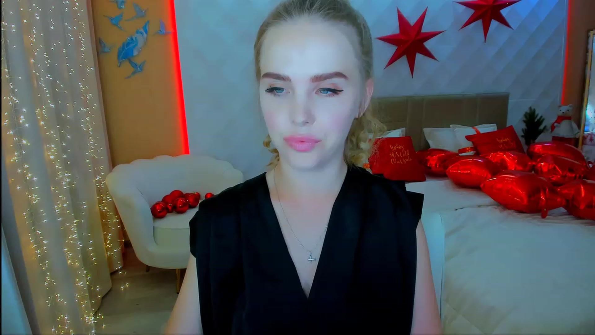 Gallery image thumbnail from ShowMeTheWay's myfreecams stream on, 01/20/2024, 12:38 image 10 of 20