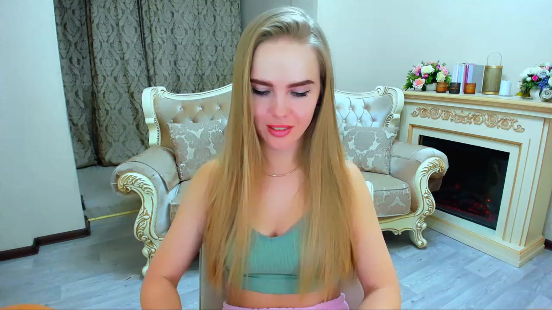 Gallery image thumbnail from ShowMeTheWay's myfreecams stream on, 01/25/2024, 16:38 image 10 of 20
