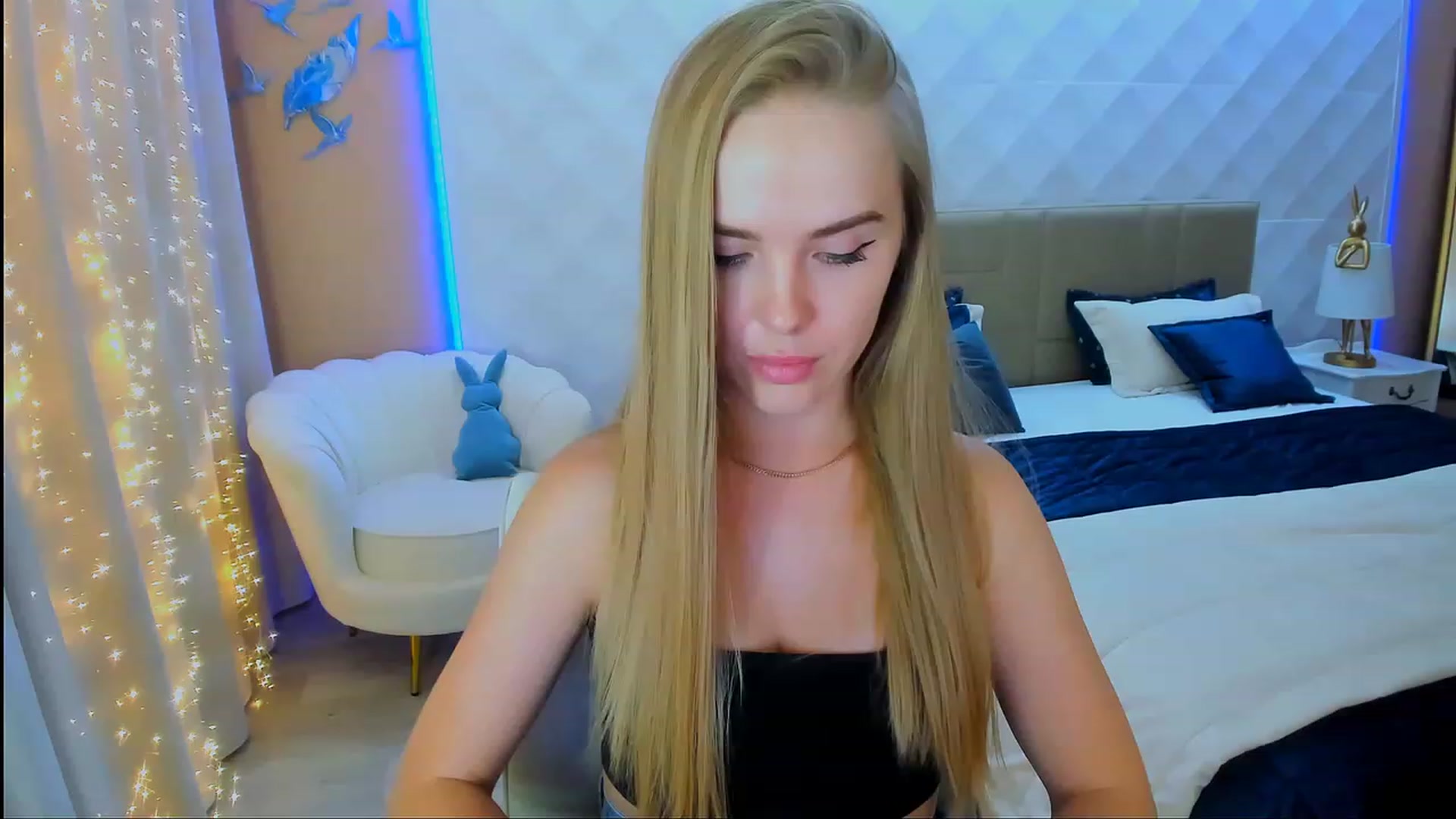 Gallery image thumbnail from ShowMeTheWay's myfreecams stream on, 01/29/2024, 12:46 image 5 of 20