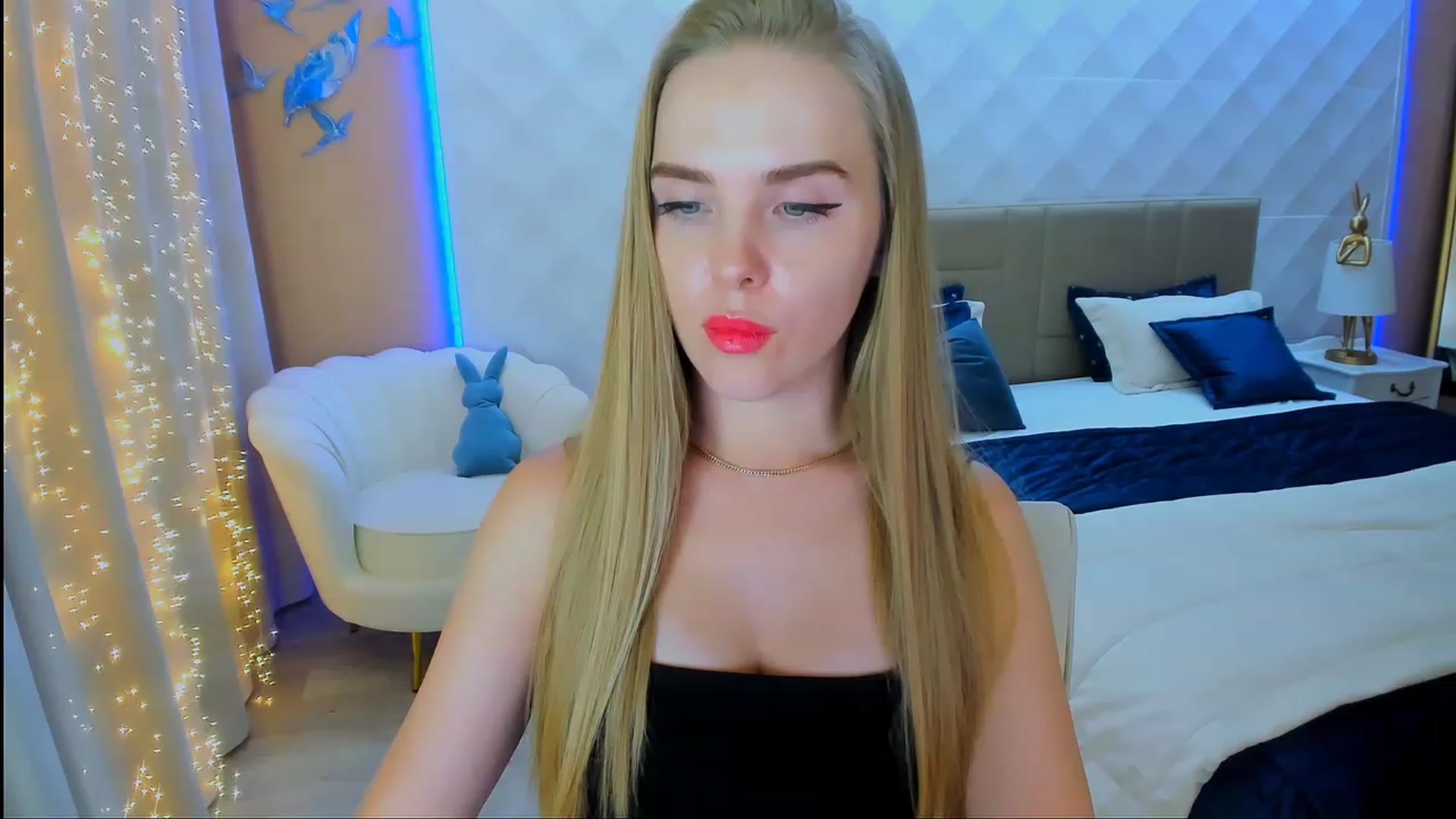 Gallery image thumbnail from ShowMeTheWay's myfreecams stream on, 01/29/2024, 13:47 image 16 of 20