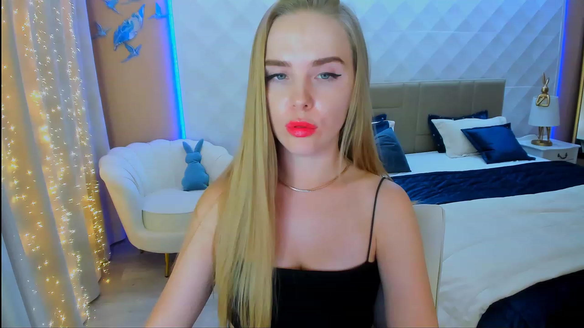 Gallery image thumbnail from ShowMeTheWay's myfreecams stream on, 01/29/2024, 13:47 image 2 of 20