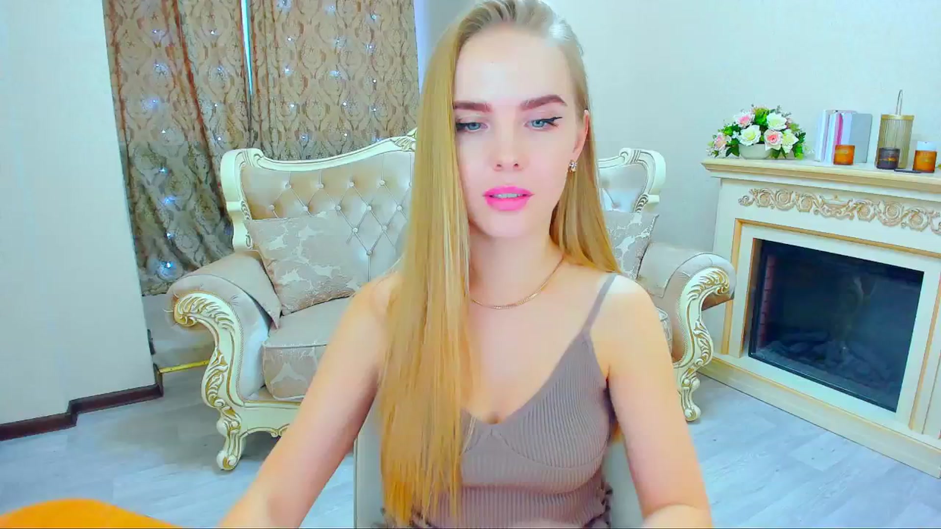 Gallery image thumbnail from ShowMeTheWay's myfreecams stream on, 02/16/2024, 12:46 image 14 of 20