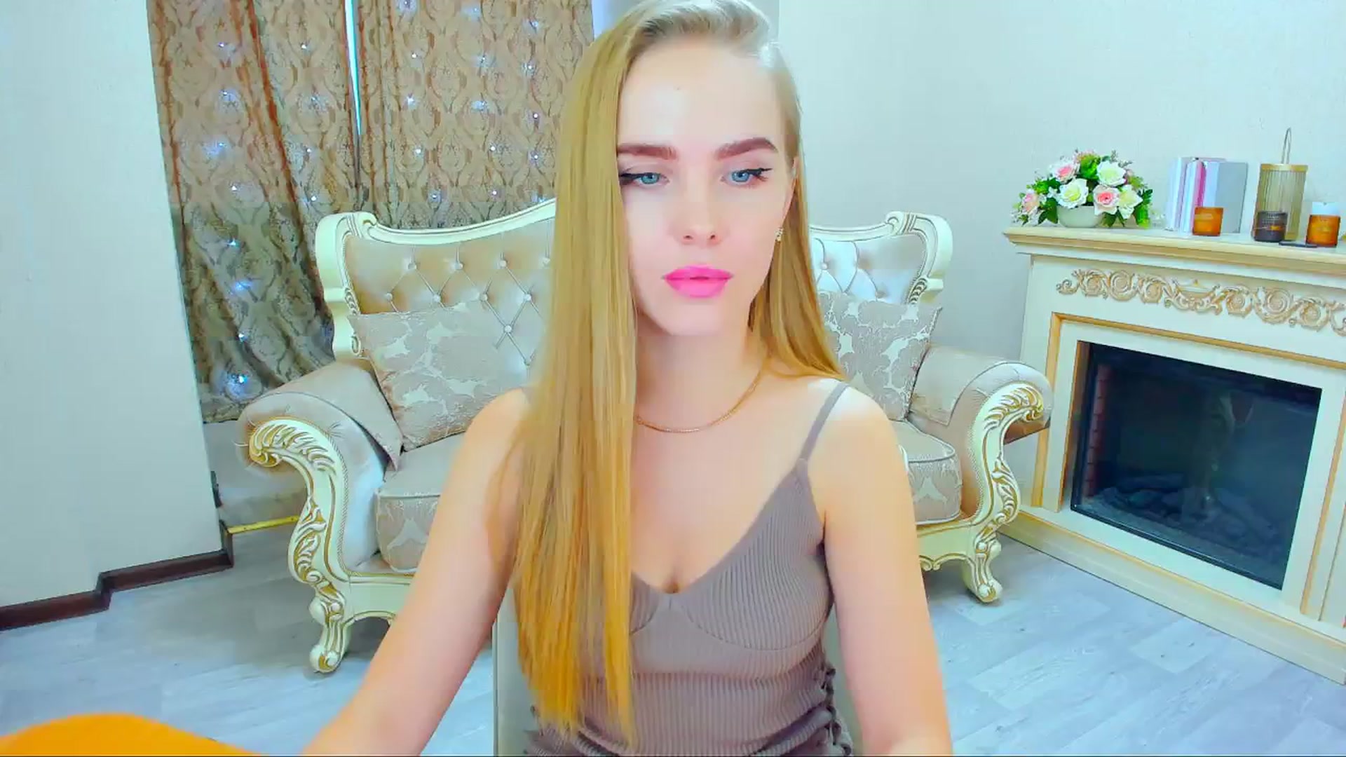 Gallery image thumbnail from ShowMeTheWay's myfreecams stream on, 02/16/2024, 12:46 image 3 of 20