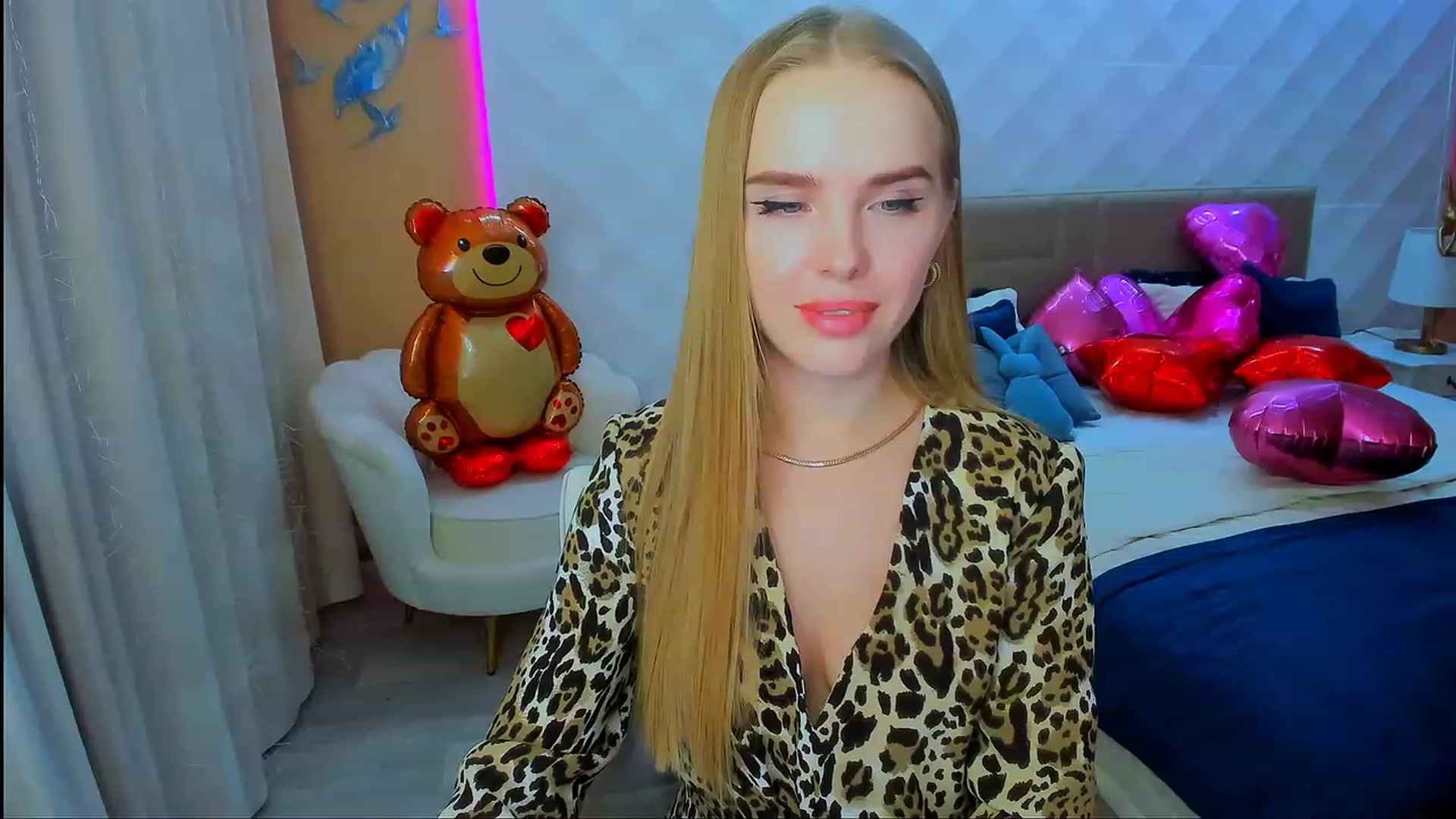 Gallery image thumbnail from ShowMeTheWay's myfreecams stream on, 02/21/2024, 13:46 image 2 of 20