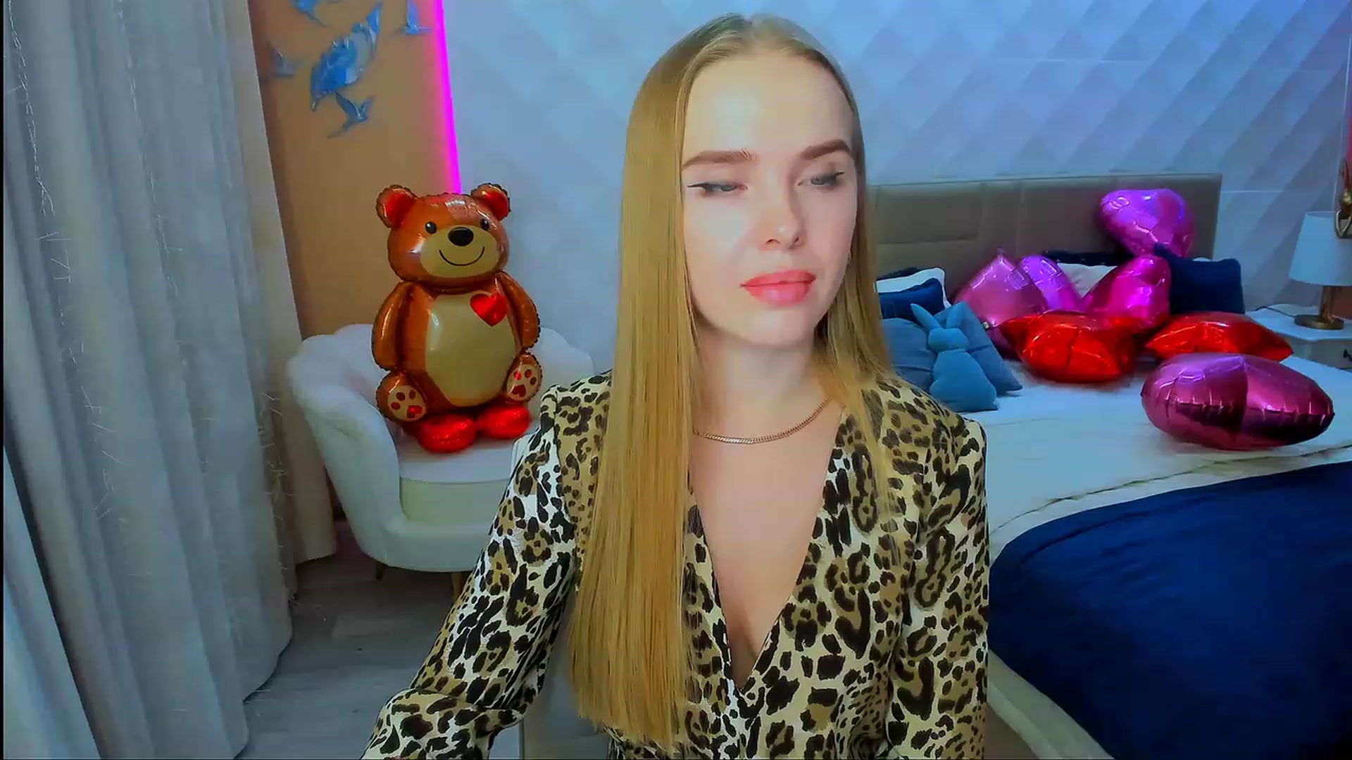 Gallery image thumbnail from ShowMeTheWay's myfreecams stream on, 02/21/2024, 13:46 image 20 of 20