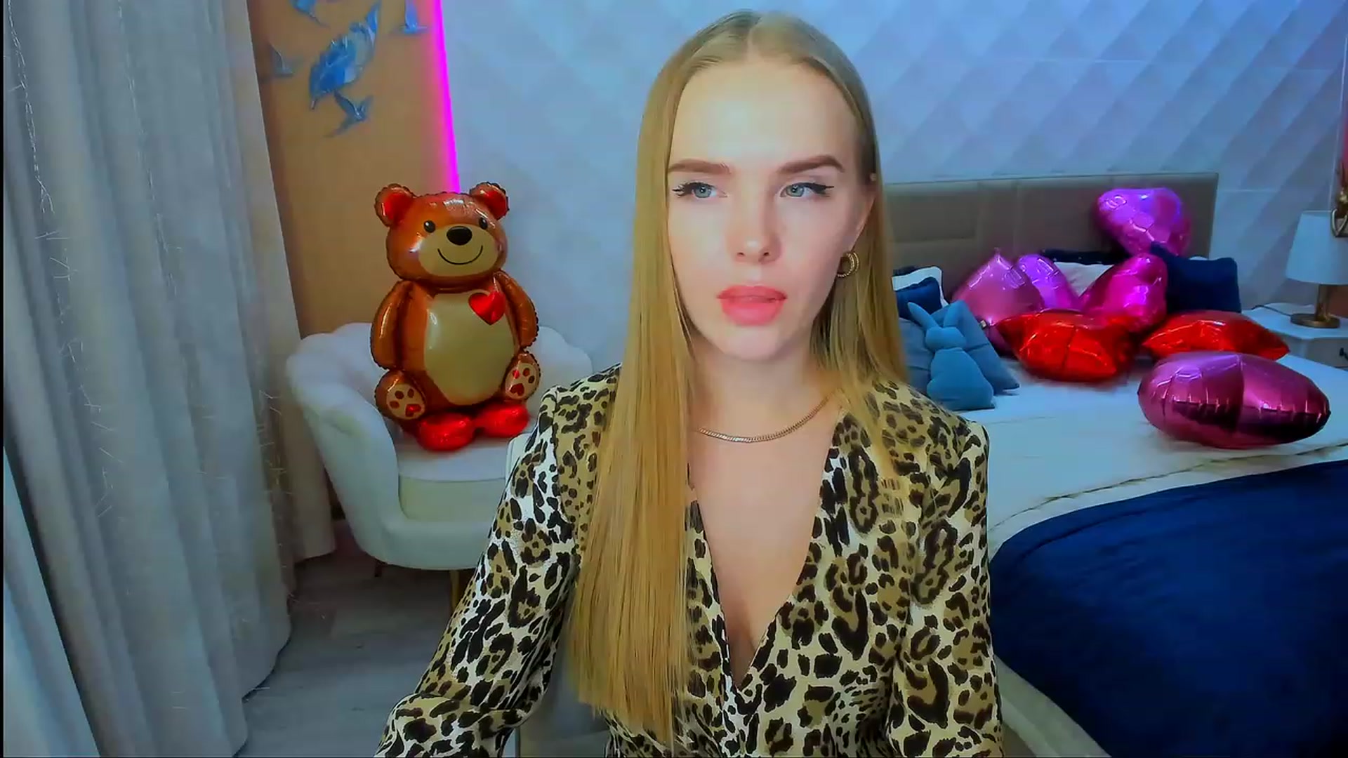 Gallery image thumbnail from ShowMeTheWay's myfreecams stream on, 02/21/2024, 13:46 image 18 of 20