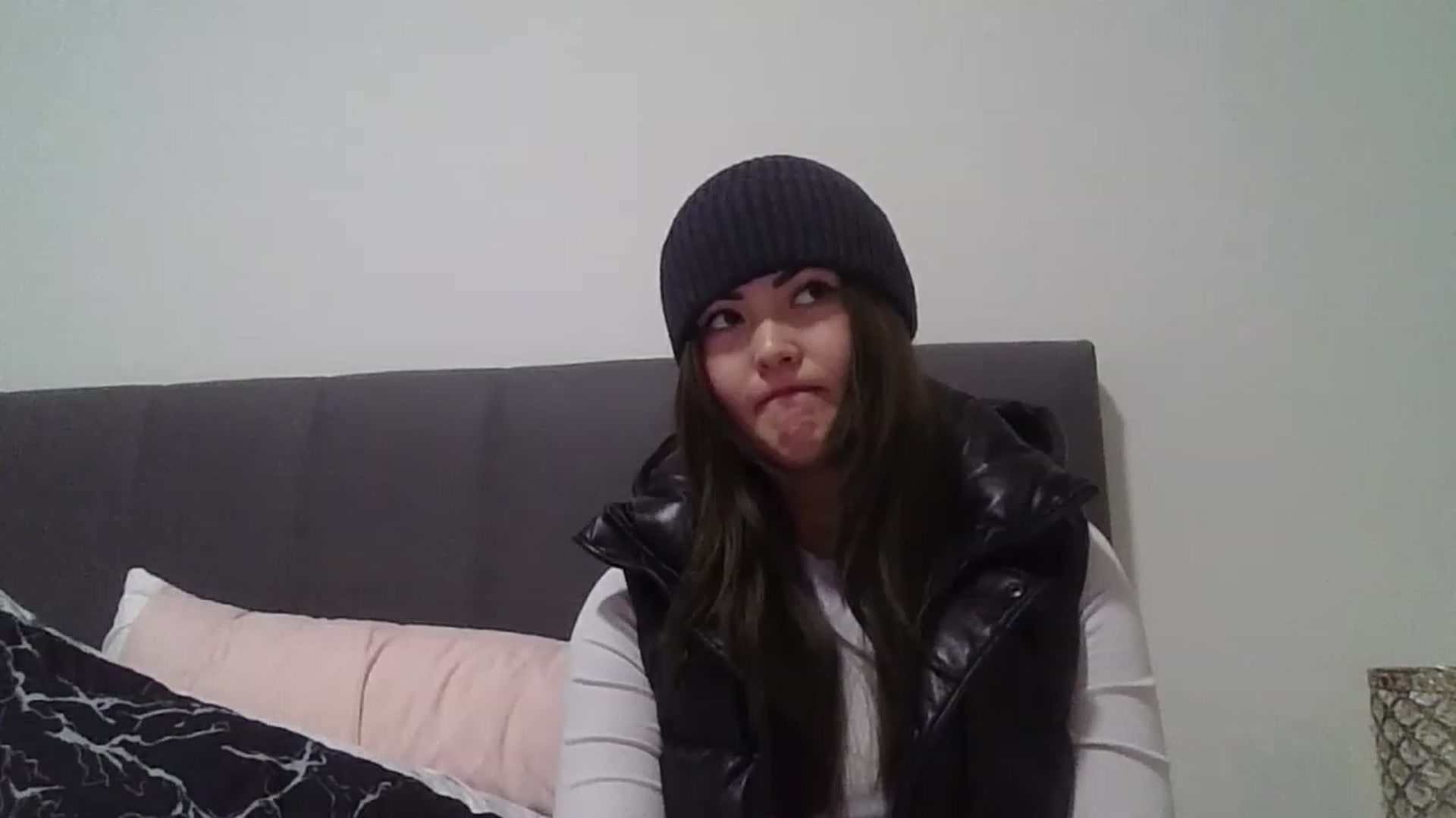 Gallery image thumbnail from ShrimpDumplin's myfreecams stream on, 11/14/2022, 13:19 image 17 of 20