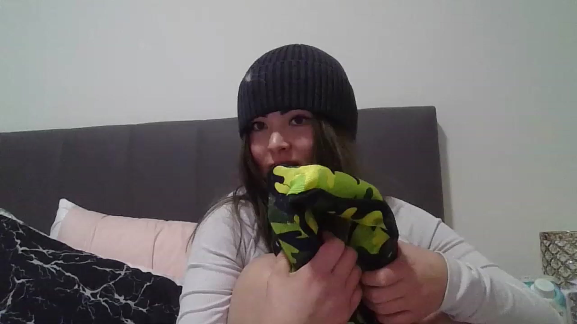 Gallery image thumbnail from ShrimpDumplin's myfreecams stream on, 11/14/2022, 14:35 image 2 of 20