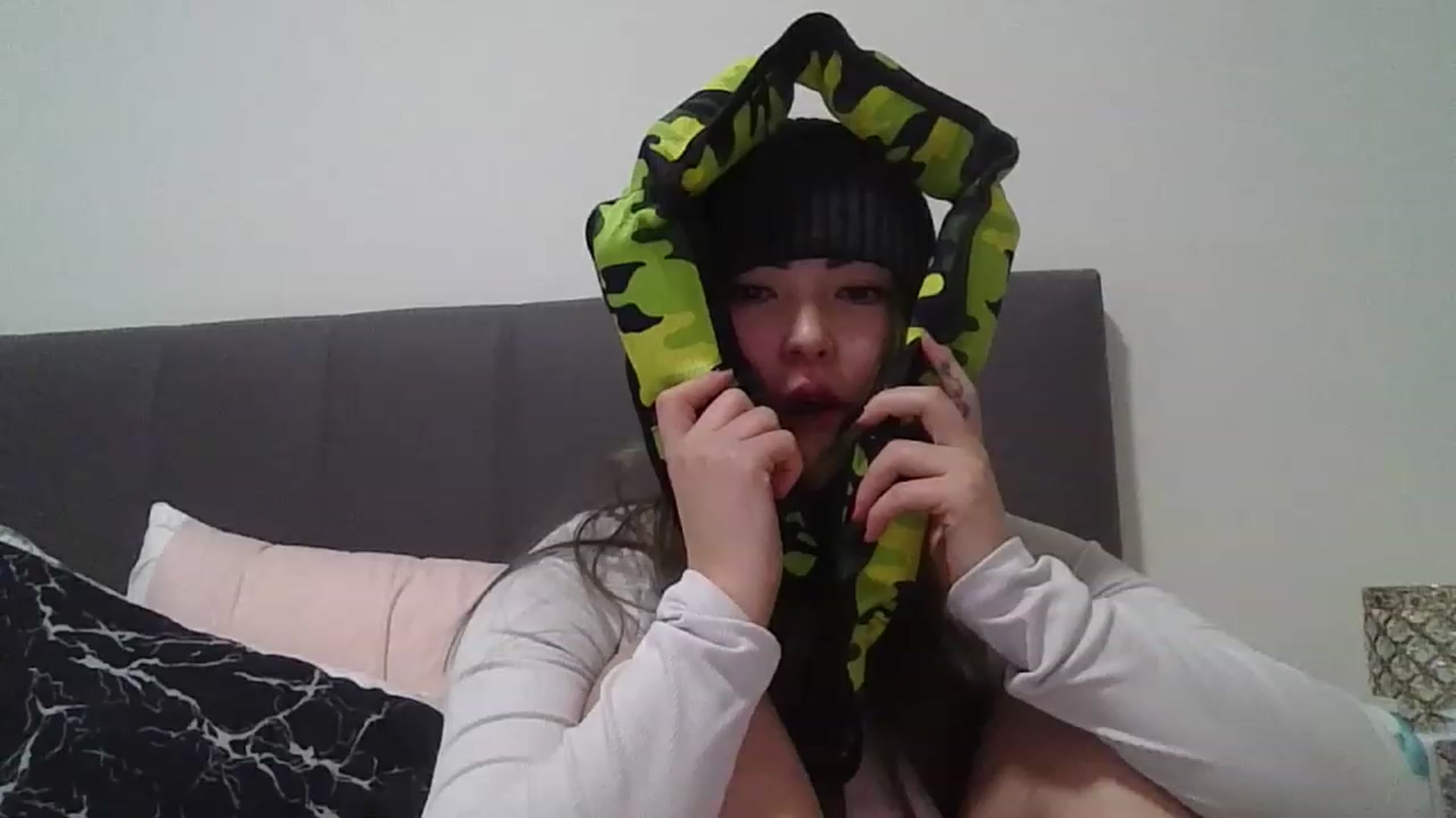 Gallery image thumbnail from ShrimpDumplin's myfreecams stream on, 11/14/2022, 14:35 image 1 of 20