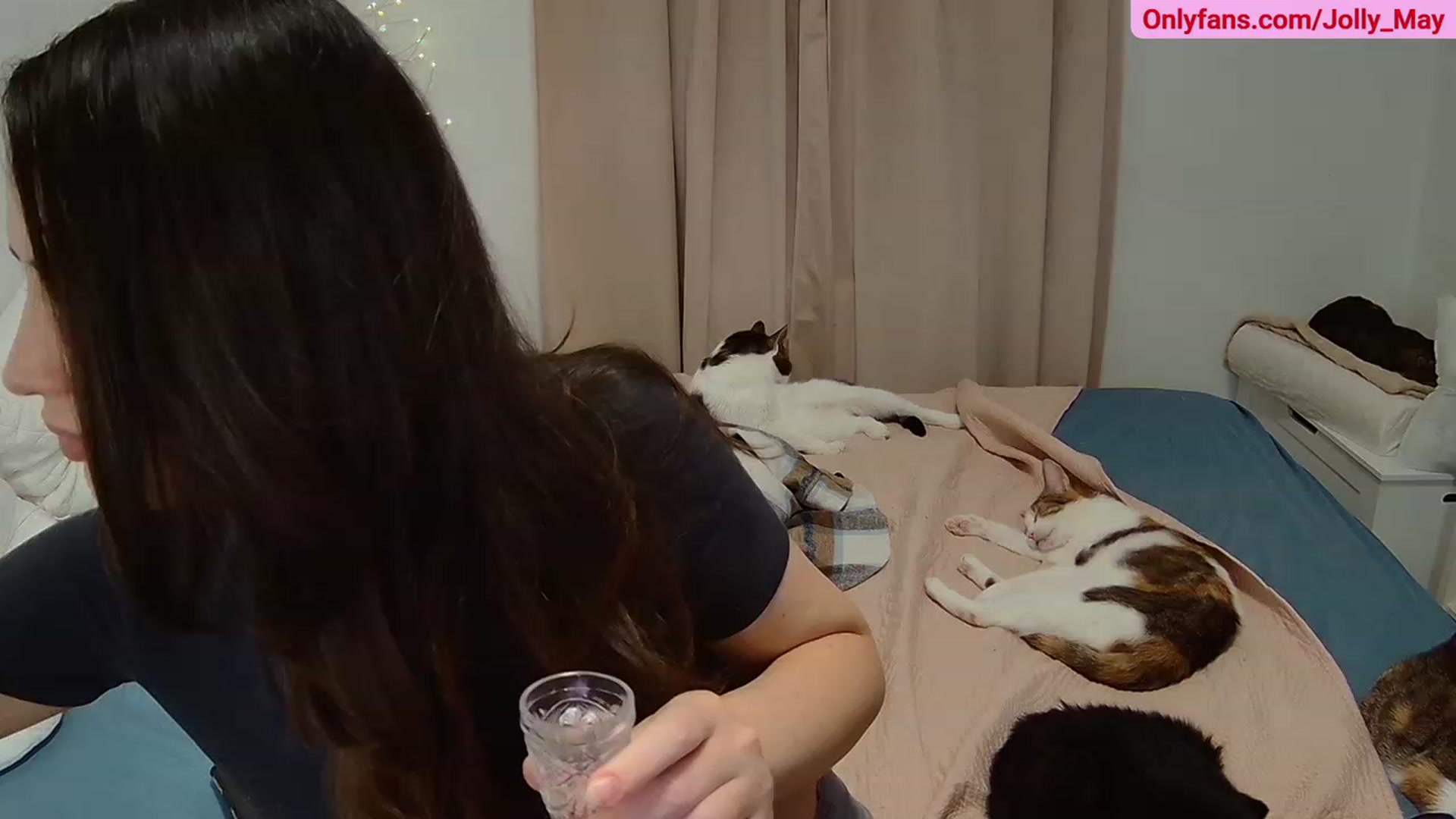 Gallery image thumbnail from ShyAngie's myfreecams stream on, 06/14/2023, 02:38 image 8 of 20