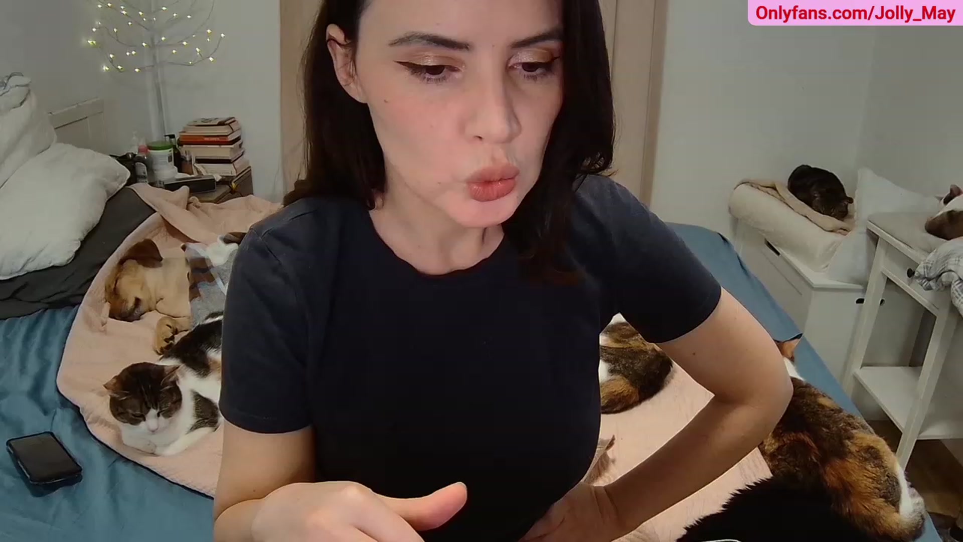 Gallery image thumbnail from ShyAngie's myfreecams stream on, 06/14/2023, 02:38 image 3 of 20