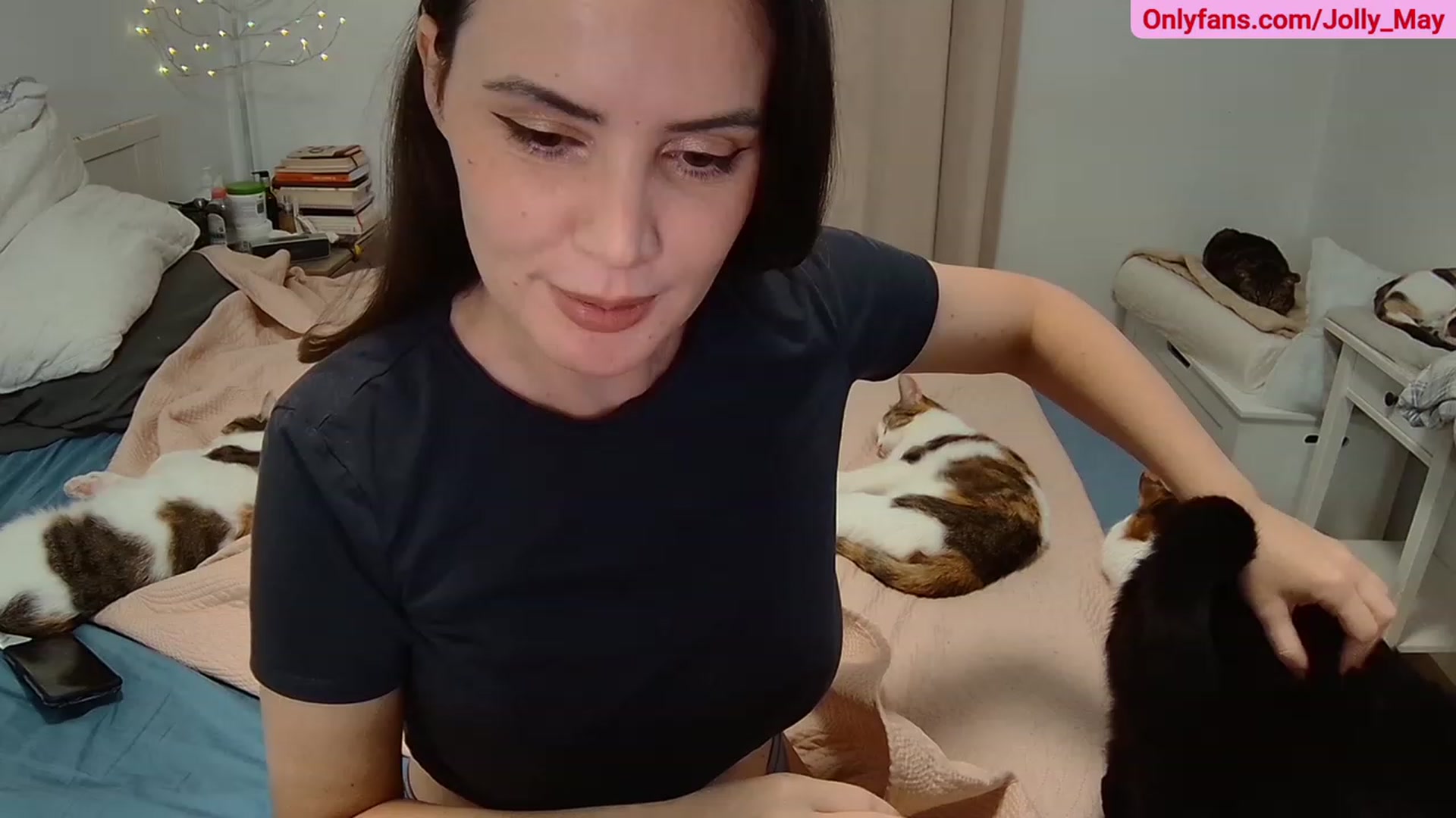 Gallery image thumbnail from ShyAngie's myfreecams stream on, 06/14/2023, 02:38 image 2 of 20