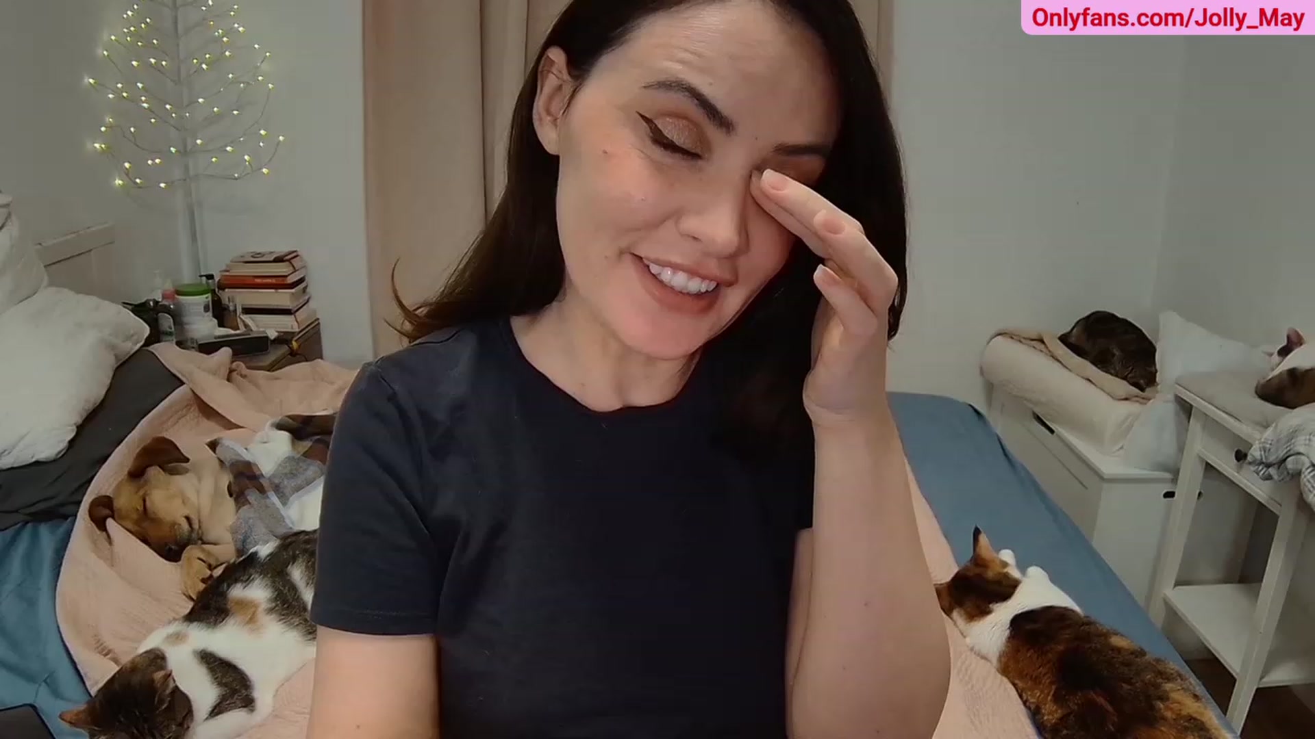 Gallery image thumbnail from ShyAngie's myfreecams stream on, 06/14/2023, 02:38 image 4 of 20