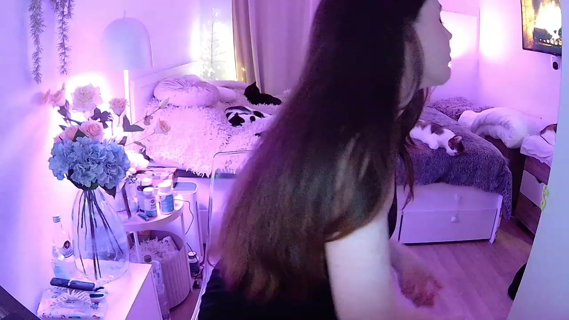Gallery image thumbnail from ShyAngie's myfreecams stream on, 11/30/2023, 24:32 image 19 of 20