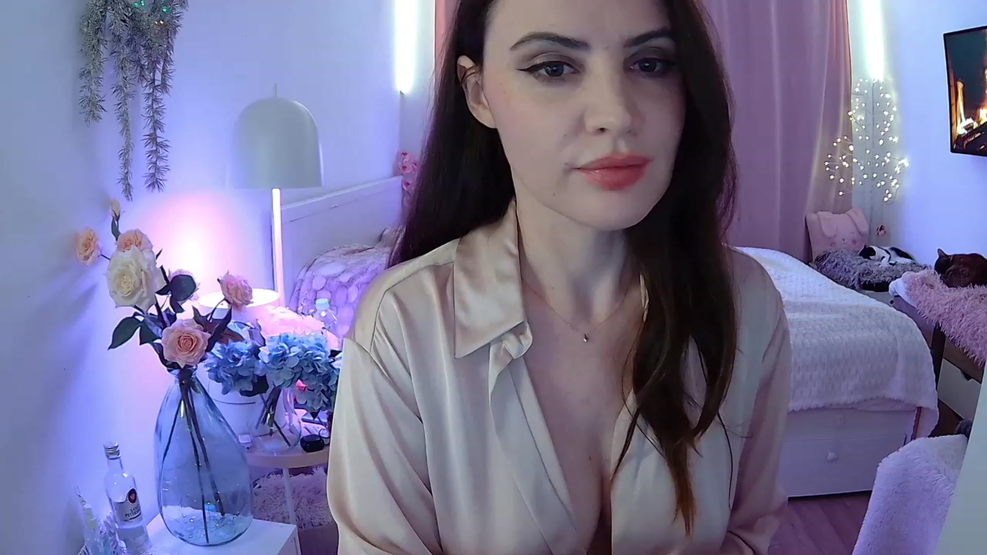 Gallery image thumbnail from ShyAngie's myfreecams stream on, 12/08/2023, 02:08 image 1 of 20